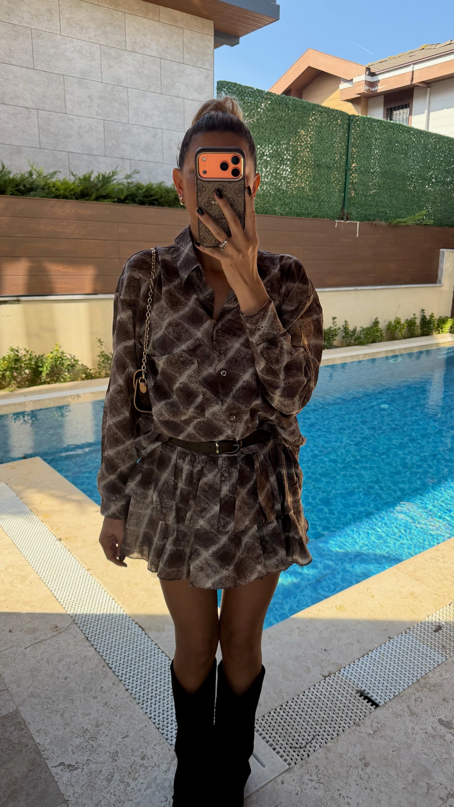 Ekose Desenli Kemerli Gömlek Etek Takım Kahve