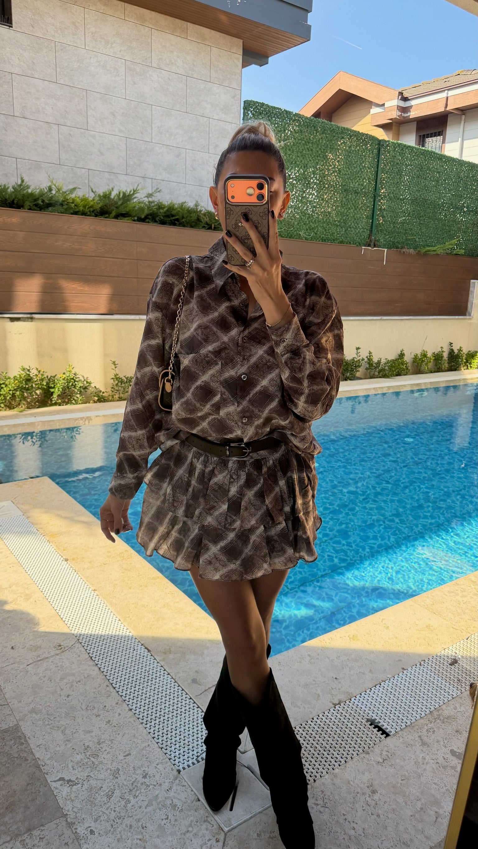 Ekose Desenli Kemerli Gömlek Etek Takım Kahve