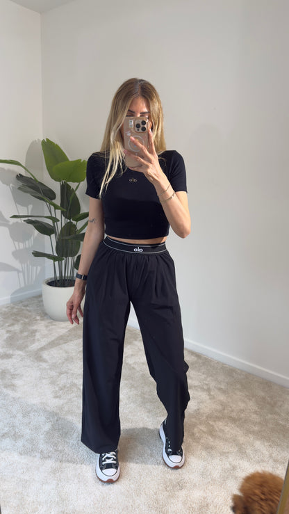 Alo Buzzy Crop Tişört Siyah