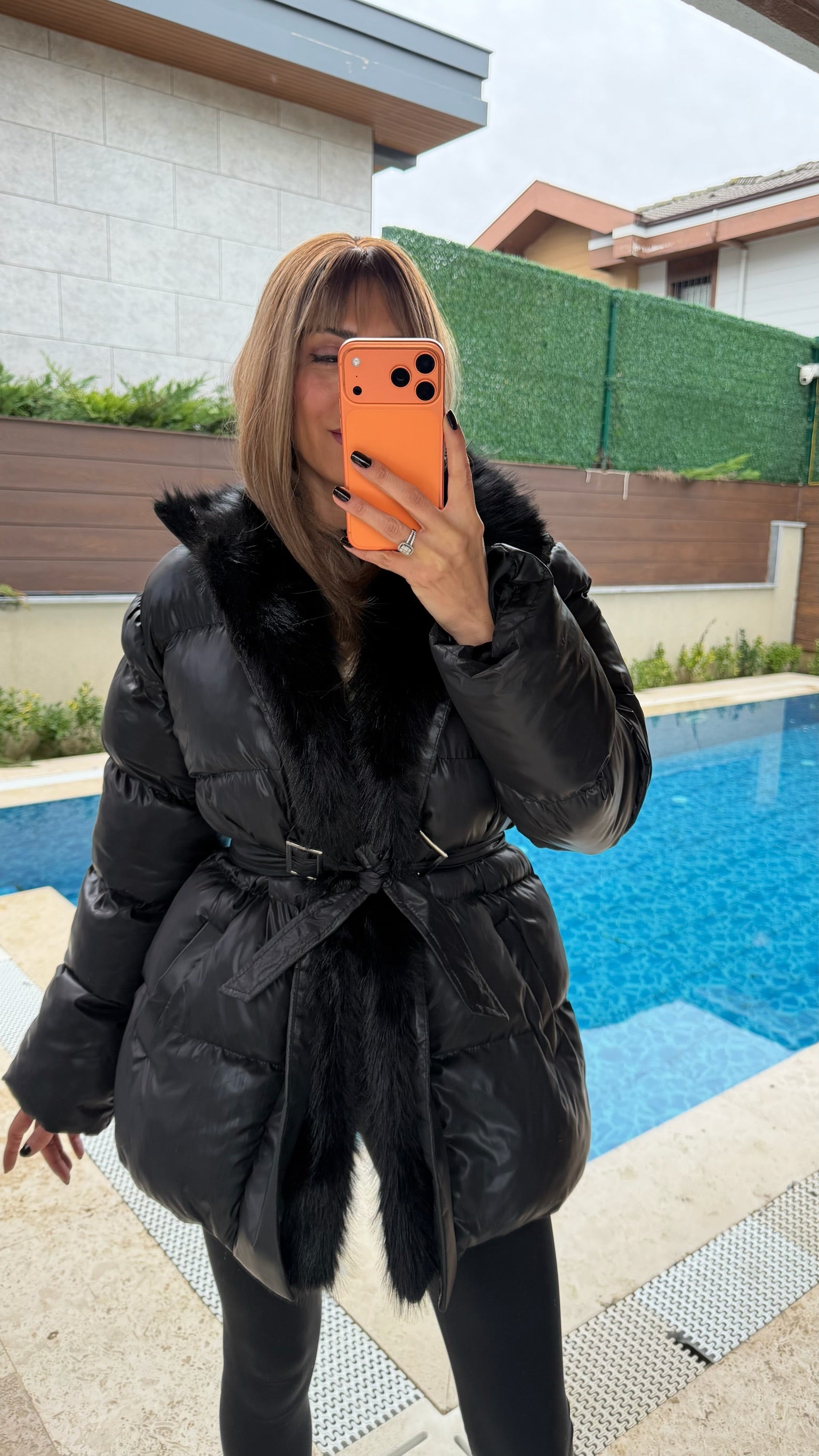 Yaka Kürk Detaylı Premium Mont Siyah