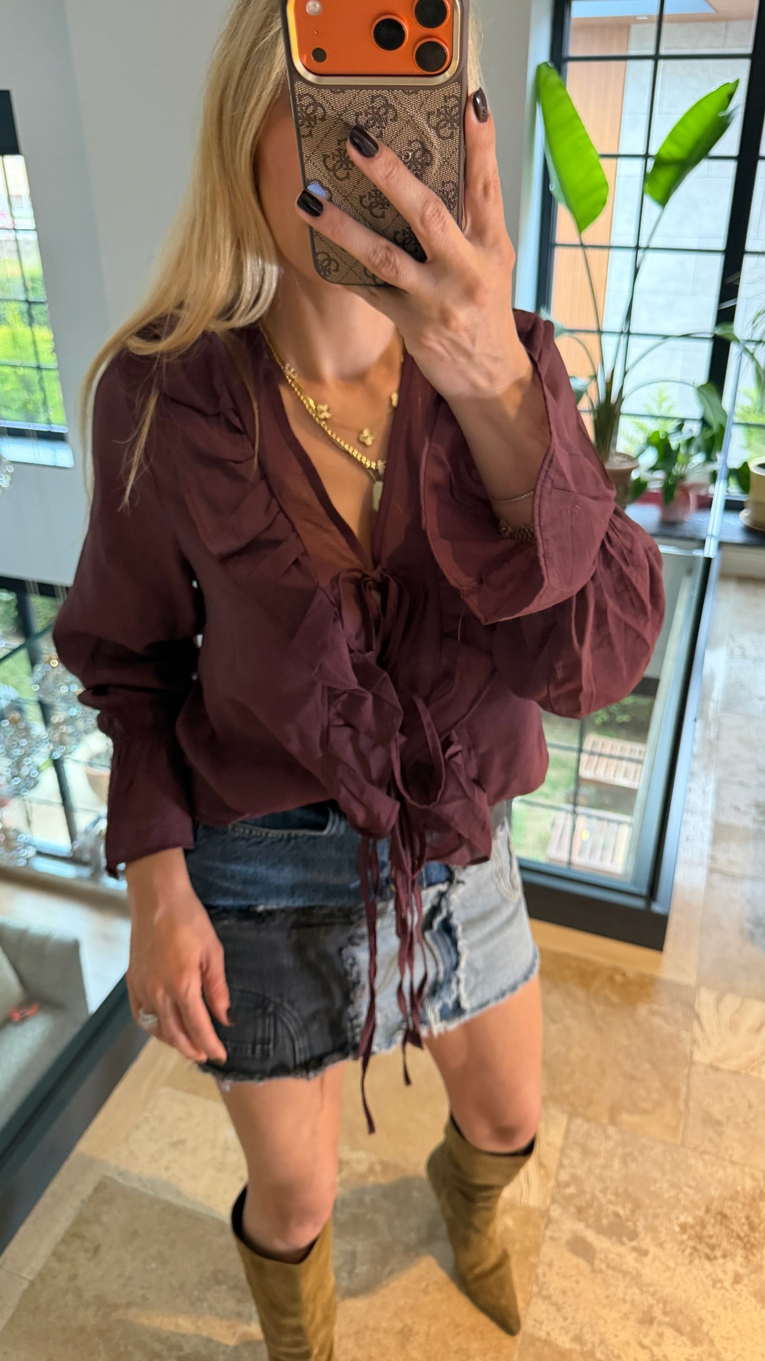 Kolları ve Yakası Fırfırlı Gömlek Mürdüm Bordo