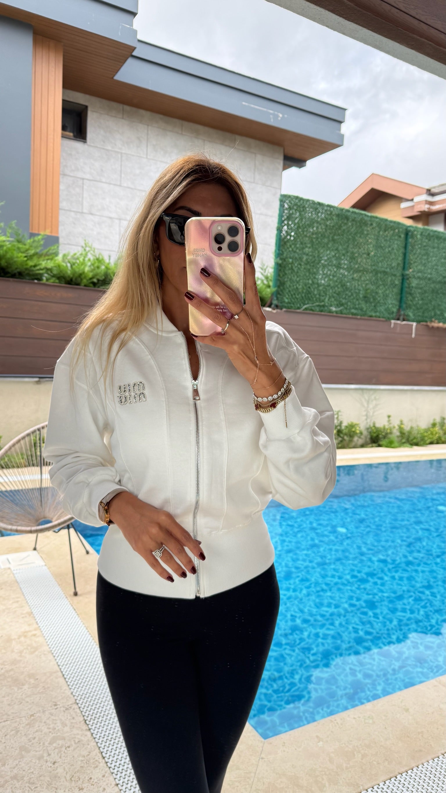 Taşlı Mıu Mıu Fermuarlı Sweatshirt Beyaz