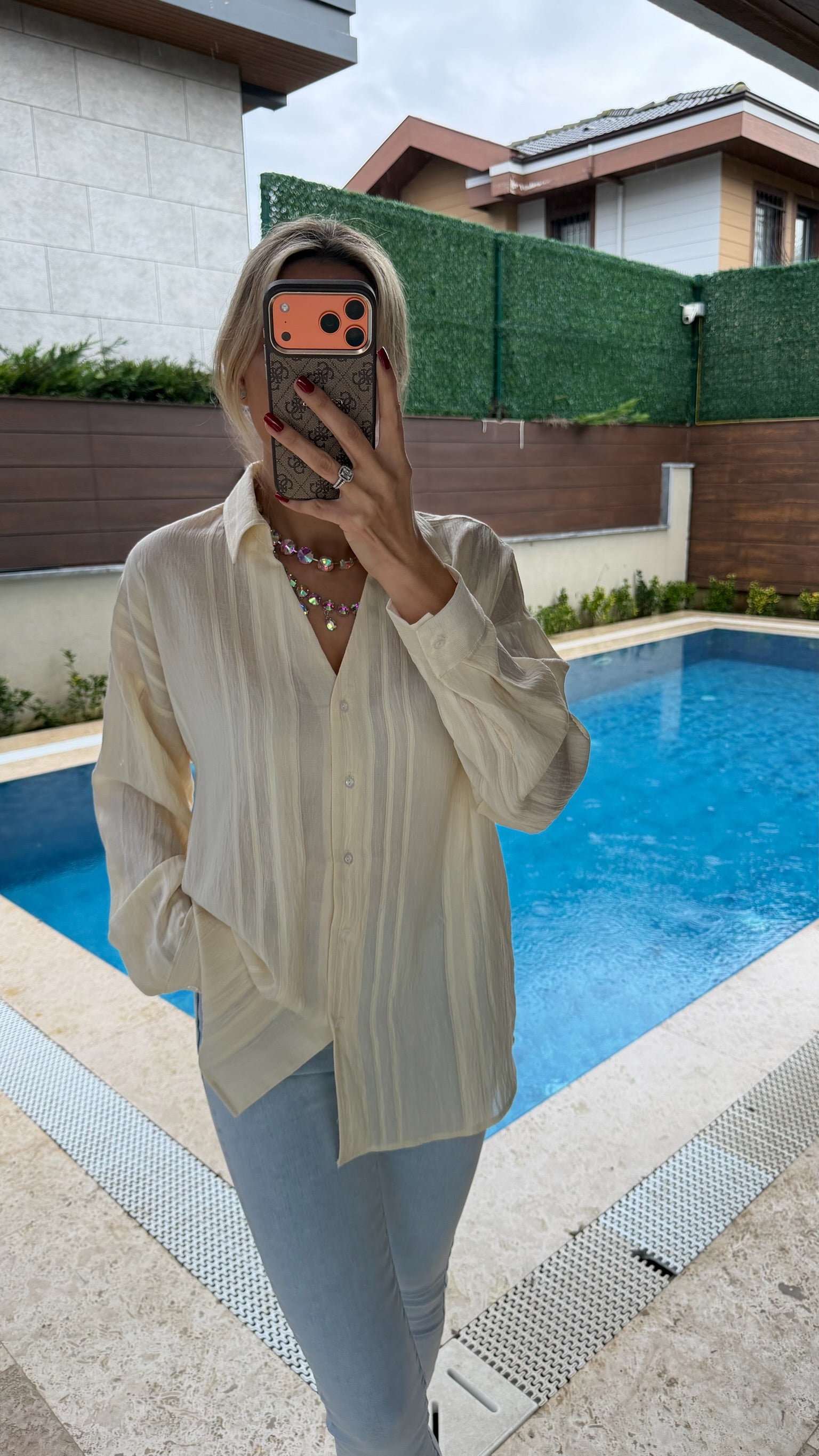 Kendinden Desenli Transparan Gömlek Krem