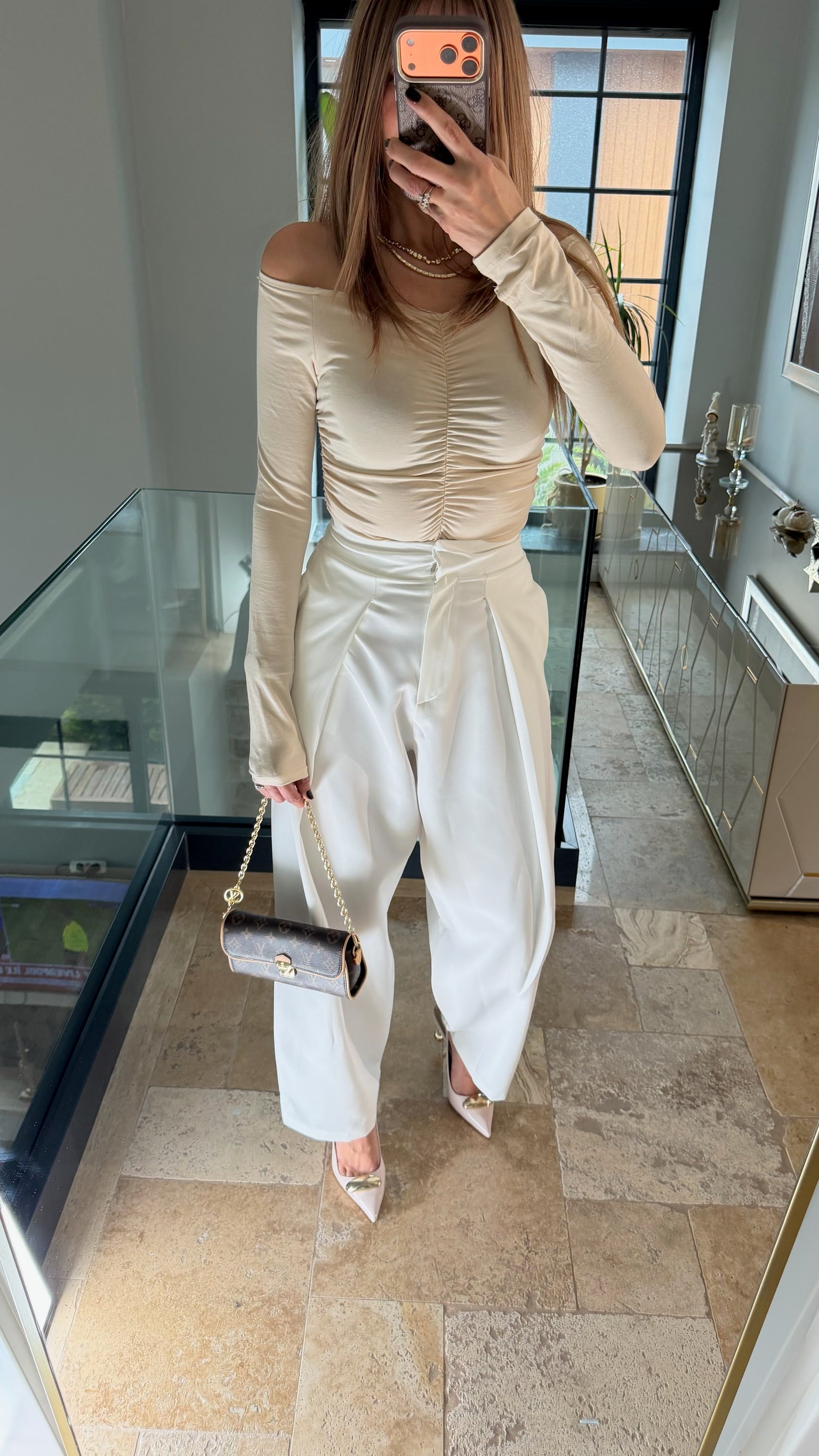 Yüksek Bel Pileli Balon Kumaş Pantolon Beyaz