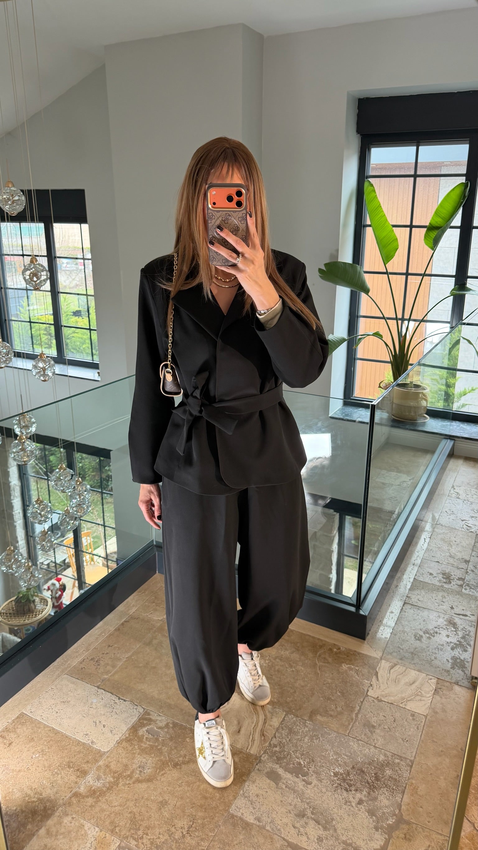 Kuşaklı Ceket Paçası Lastikli Pantolon İkili Takım Siyah