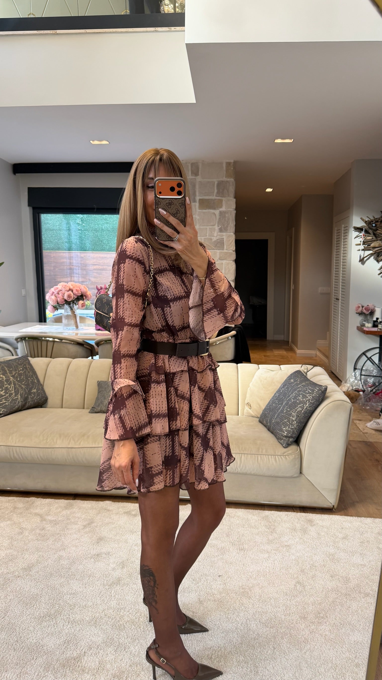 Eteği Katlı Kareli Volanlı Şifon Elbise