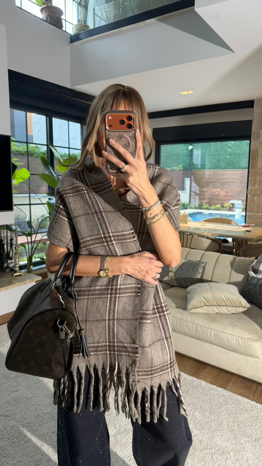 Açık Kahve Kareli Püsküllü Yumuşak Dokulu Şal