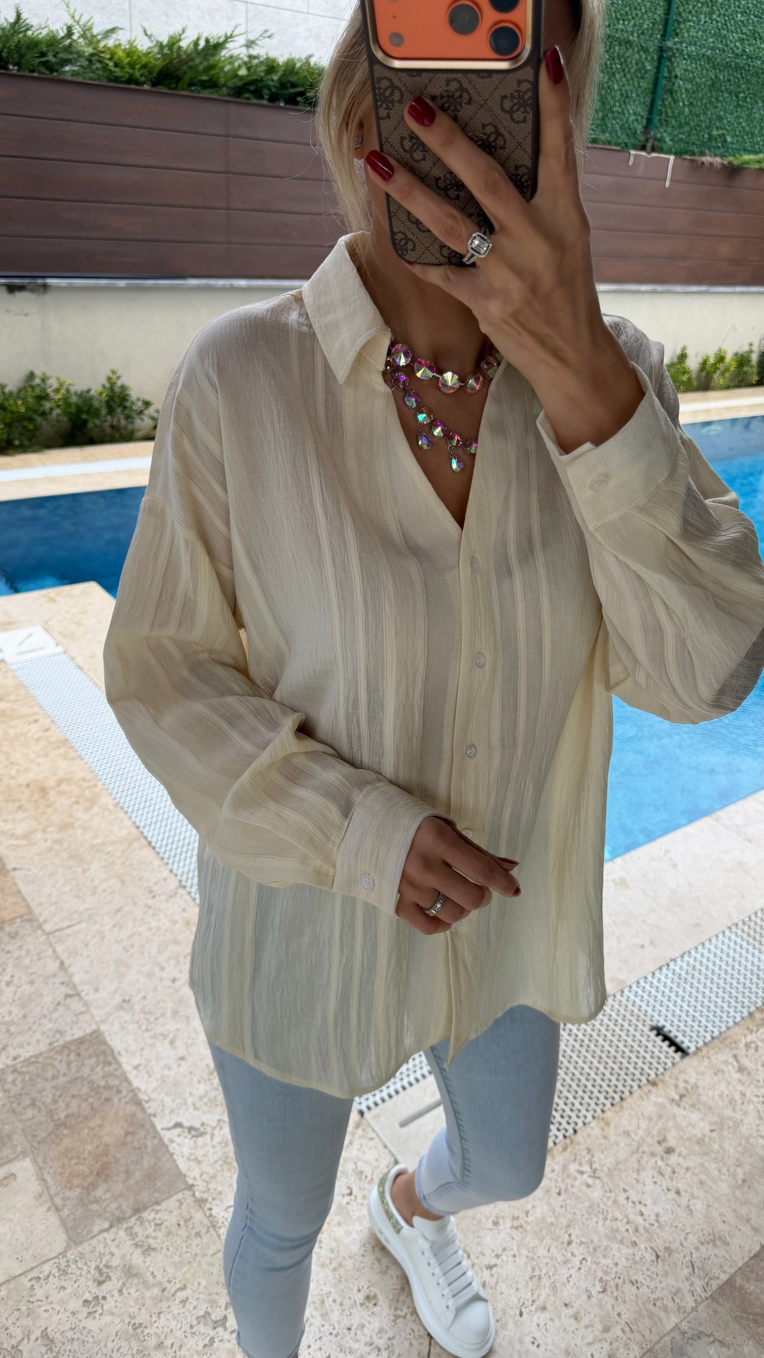 Kendinden Desenli Transparan Gömlek Krem