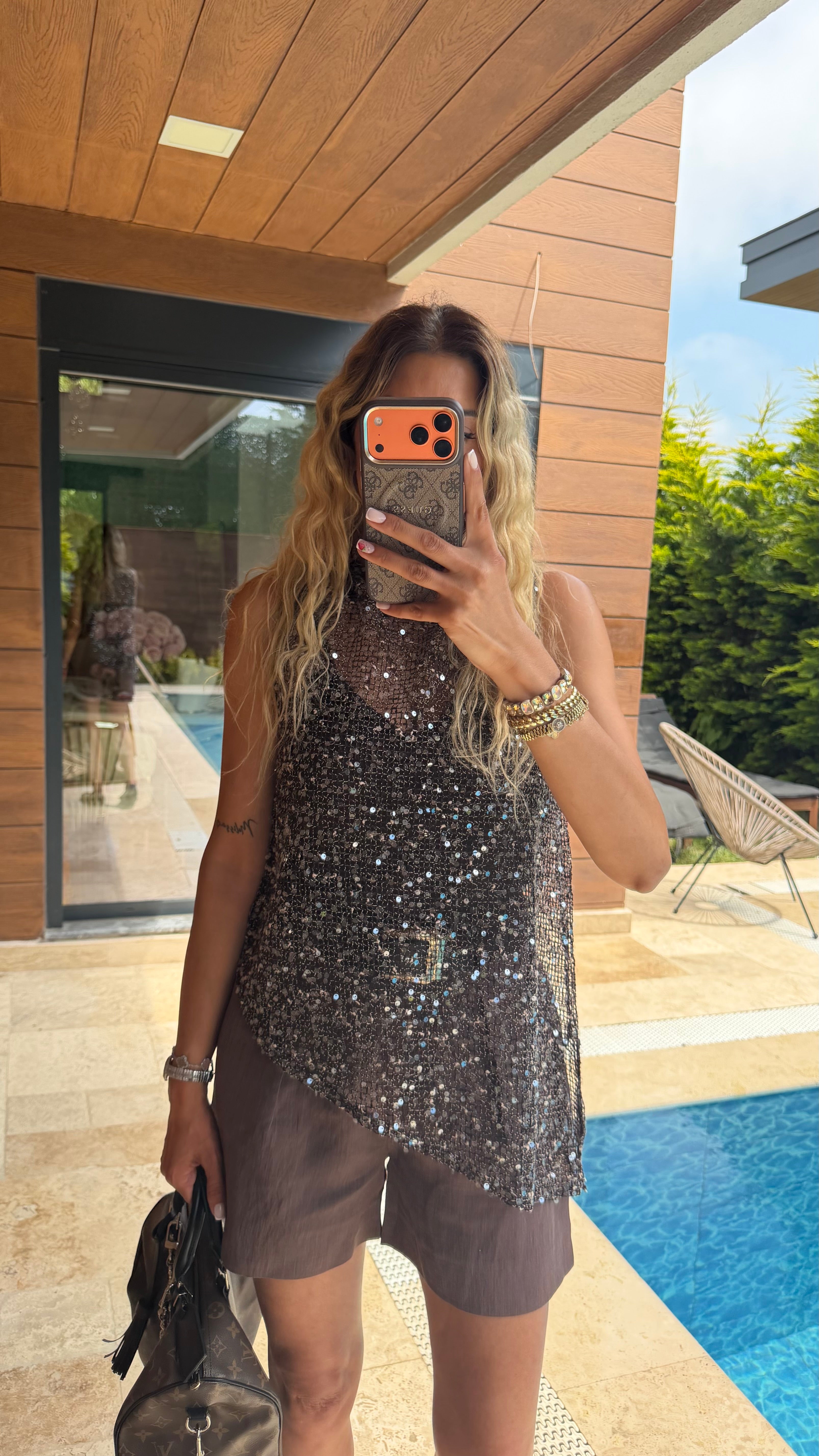 Kemerli Pileli Acı Kahve Şort