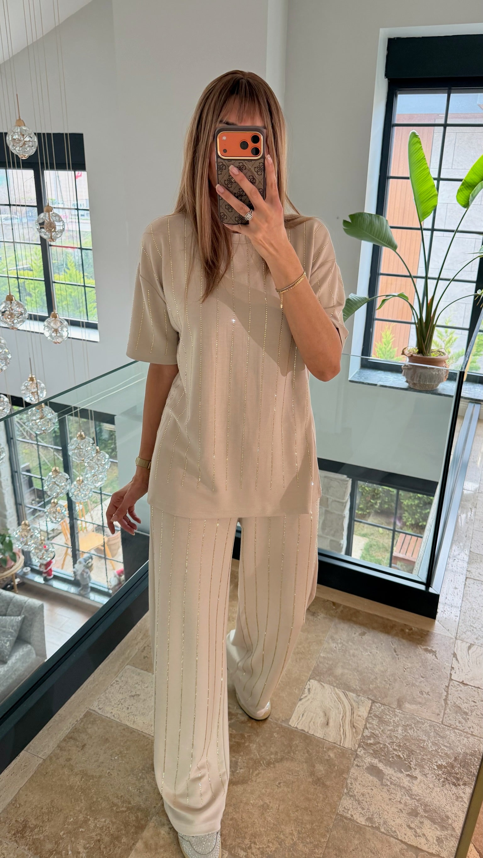 Şerit Taş Detaylı İkili Tişört Takım Bej