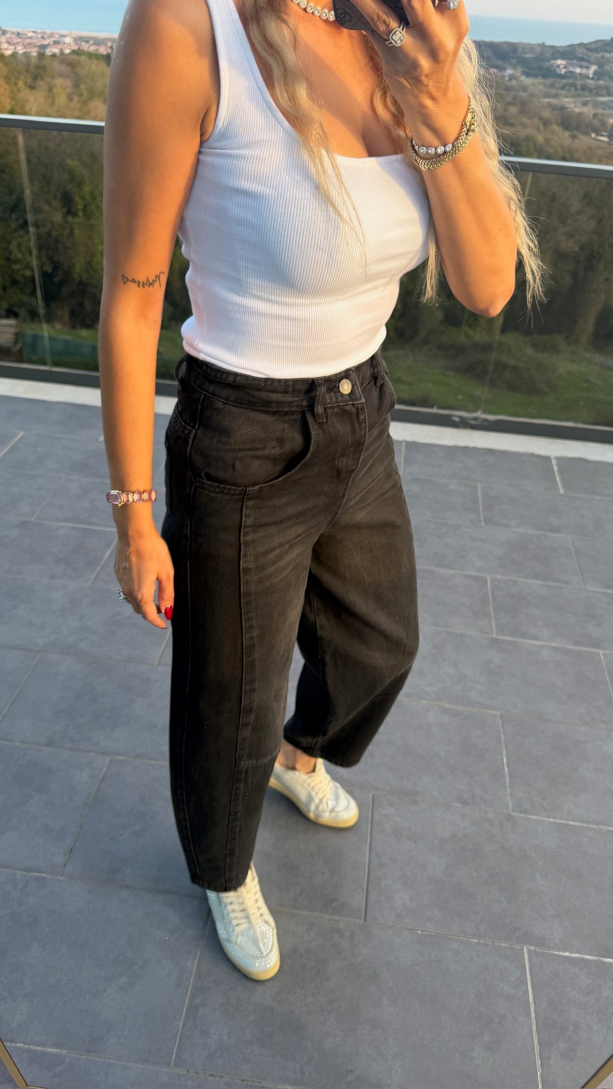 Yıkamalı Siyah Balon Jean