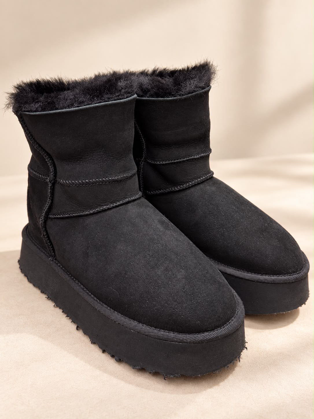 Ugg Siyah Kalın Taban Bot