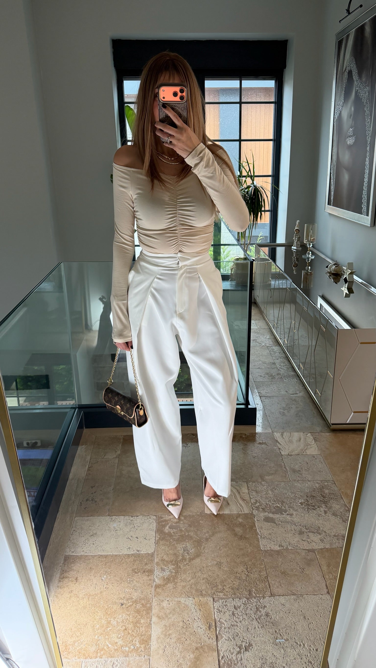 Yüksek Bel Pileli Balon Kumaş Pantolon Beyaz