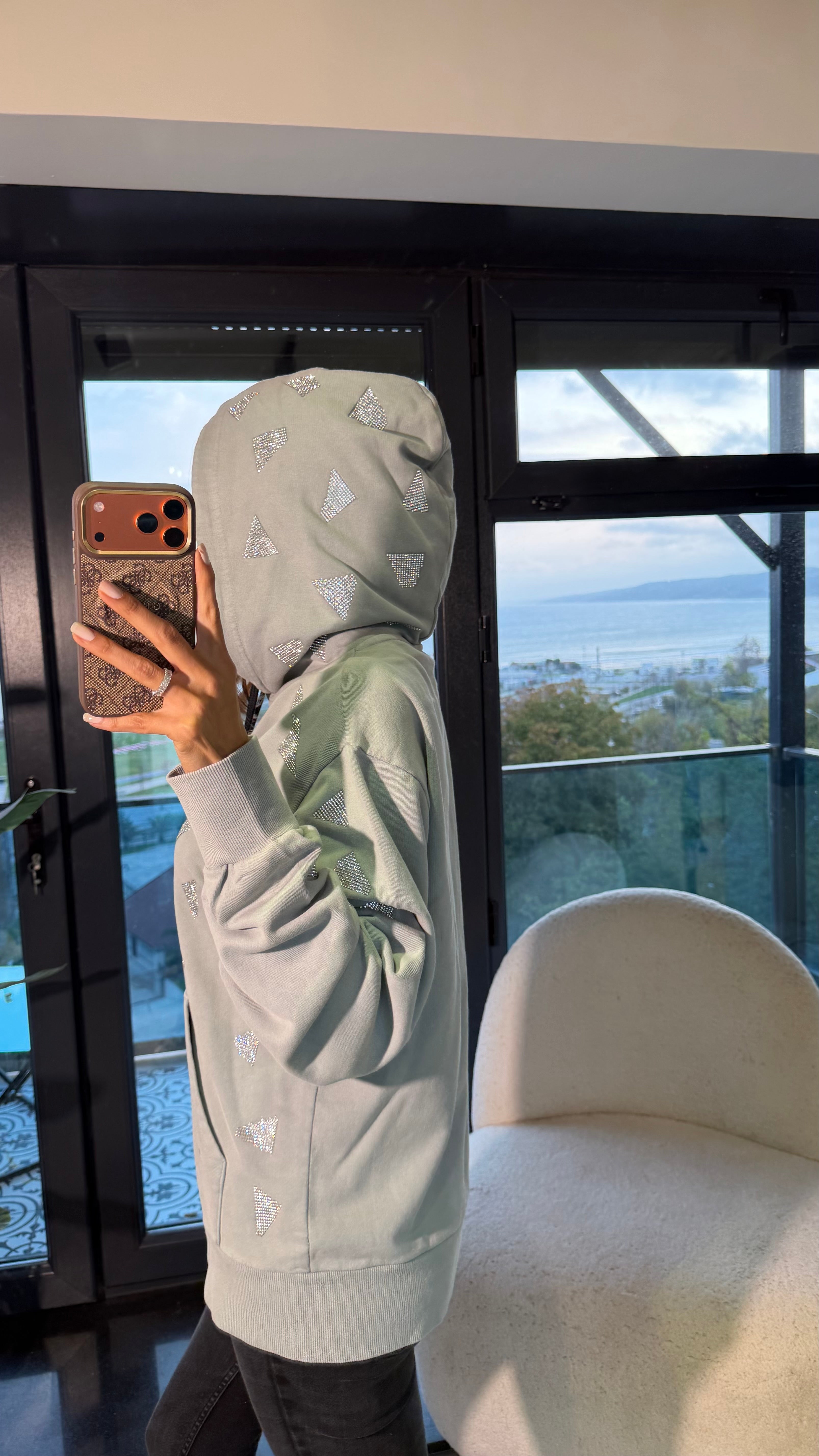 Taş Baskılı Kapüşonlu Sweatshirt