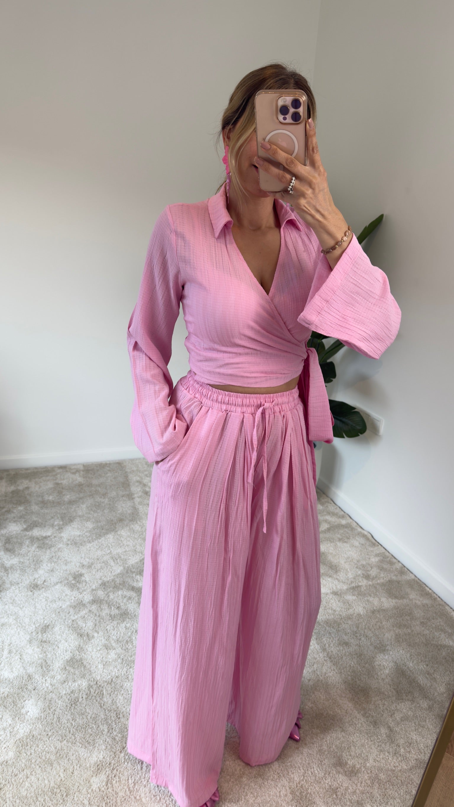 Pembe Ön Bağlamalı Gofreli Bluz Takım