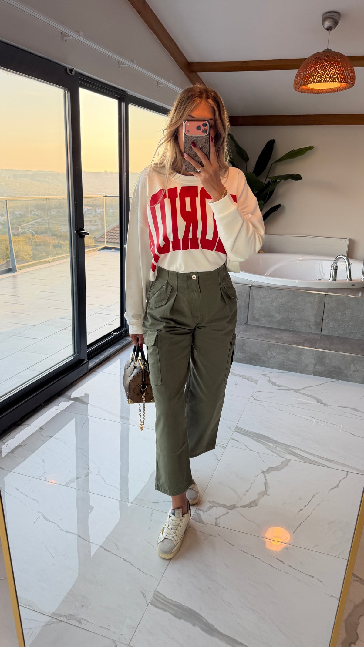 Ekru Kırmızı Baskılı Crop Sweatshirt Kadın