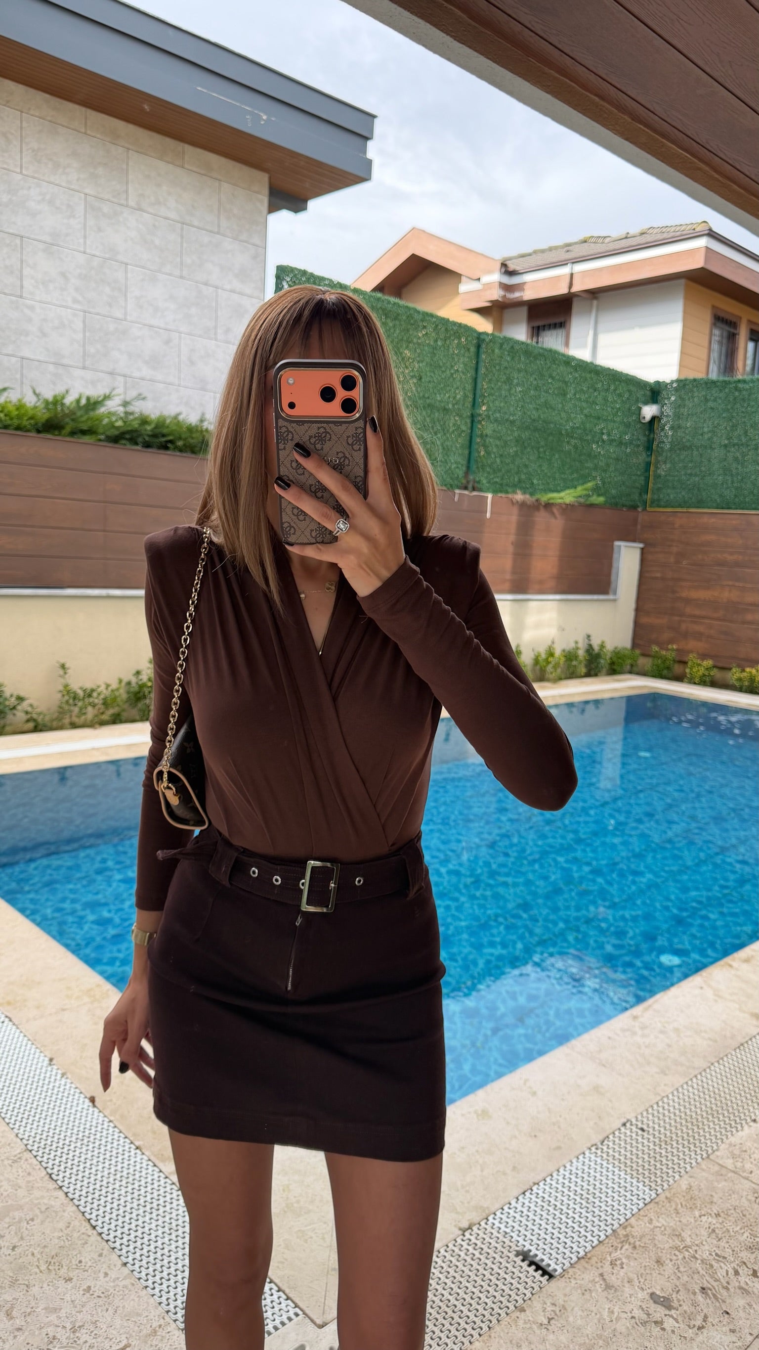 Acı Kahve V Yaka Vatkalı Düz Bodysuit