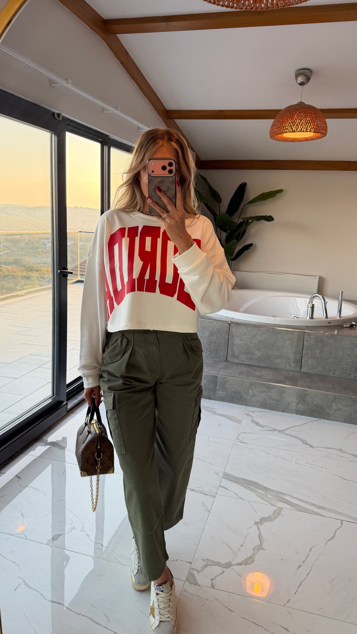 Ekru Kırmızı Baskılı Crop Sweatshirt Kadın