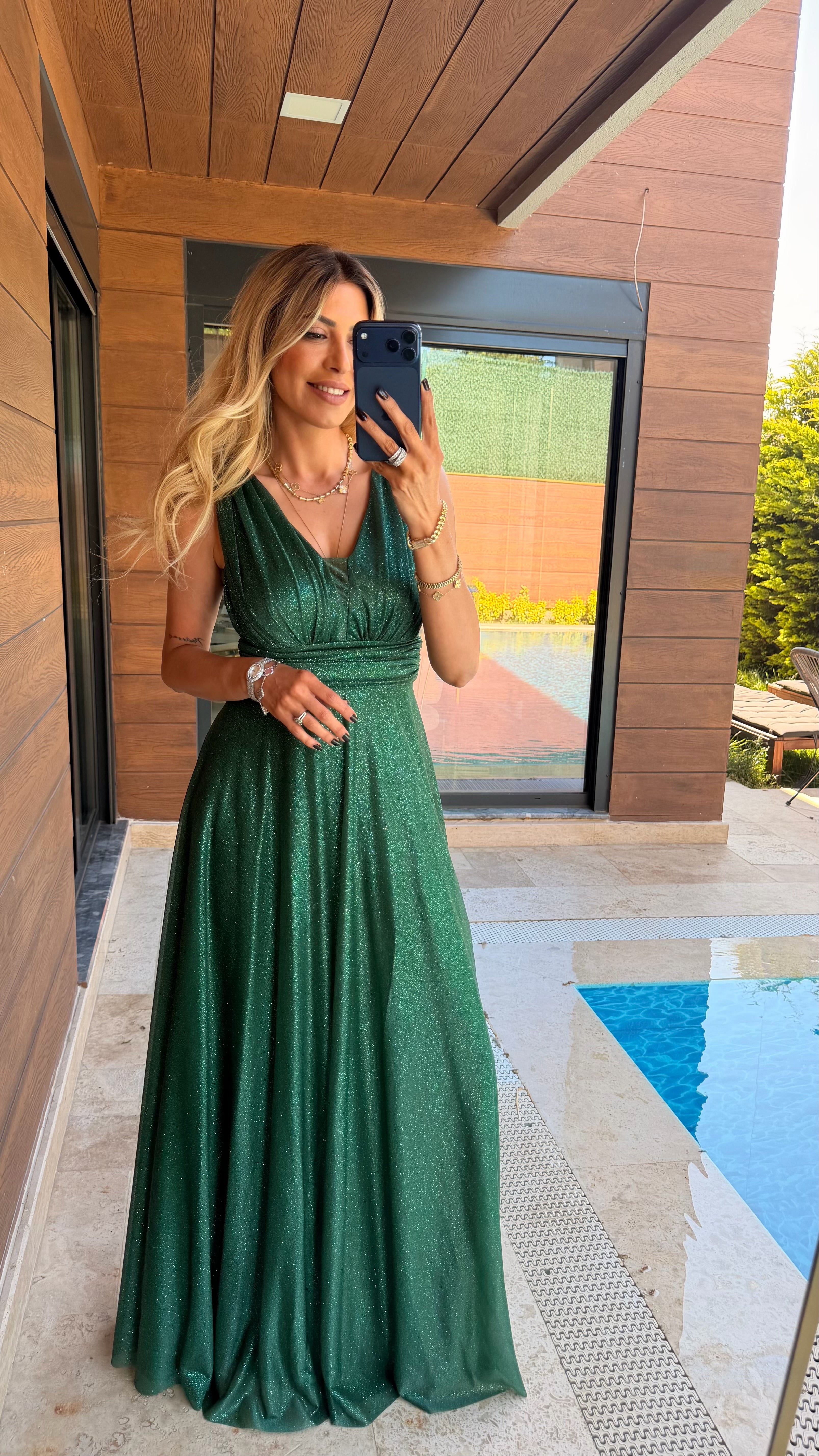 Kalın Askılı V Yaka Detaylı Uzun Abiye Elbise Yeşil