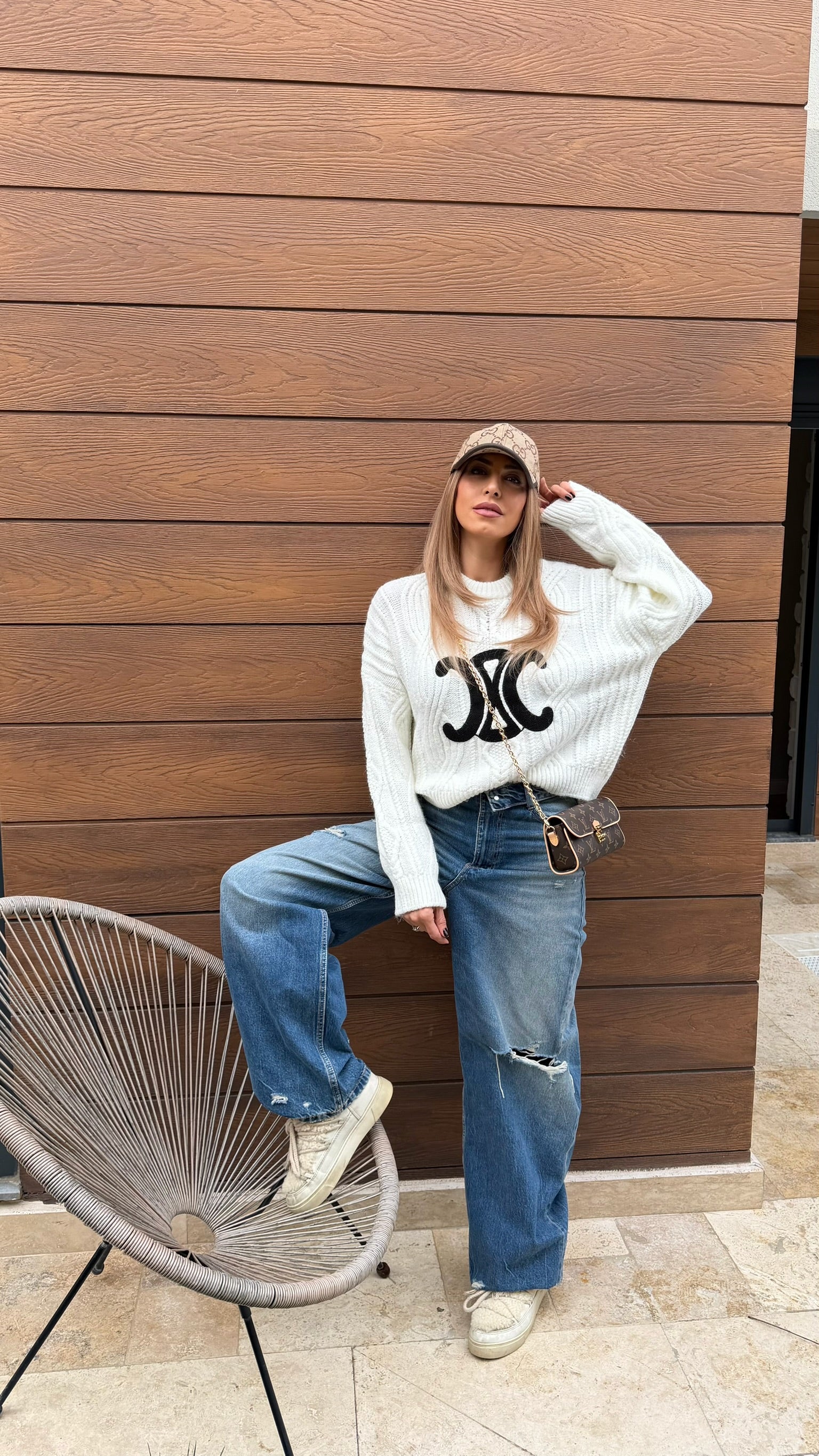 İthal Soft Örme Yumuşak Dokulu Kazak Beyaz