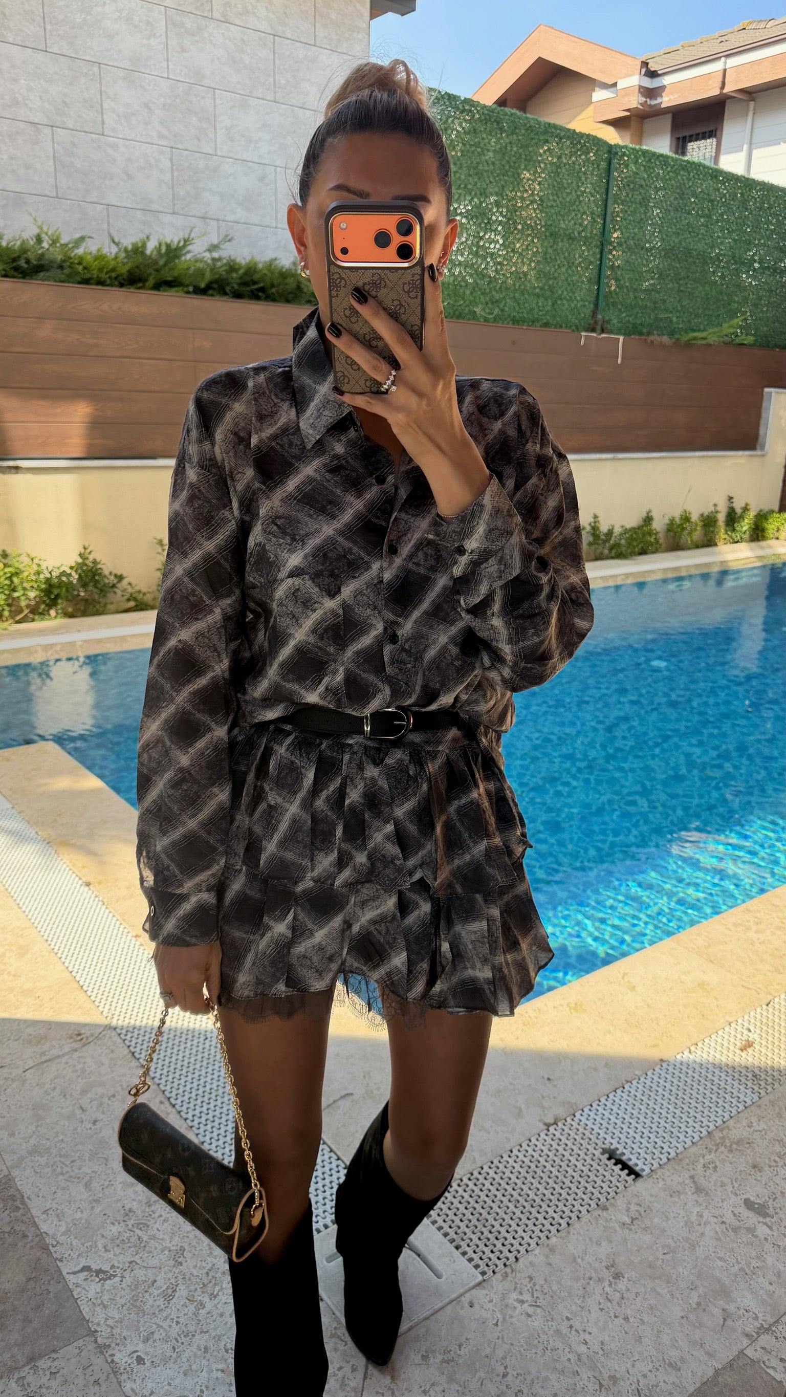 Ekose Desenli Kemerli Gömlek Etek Takım Siyah