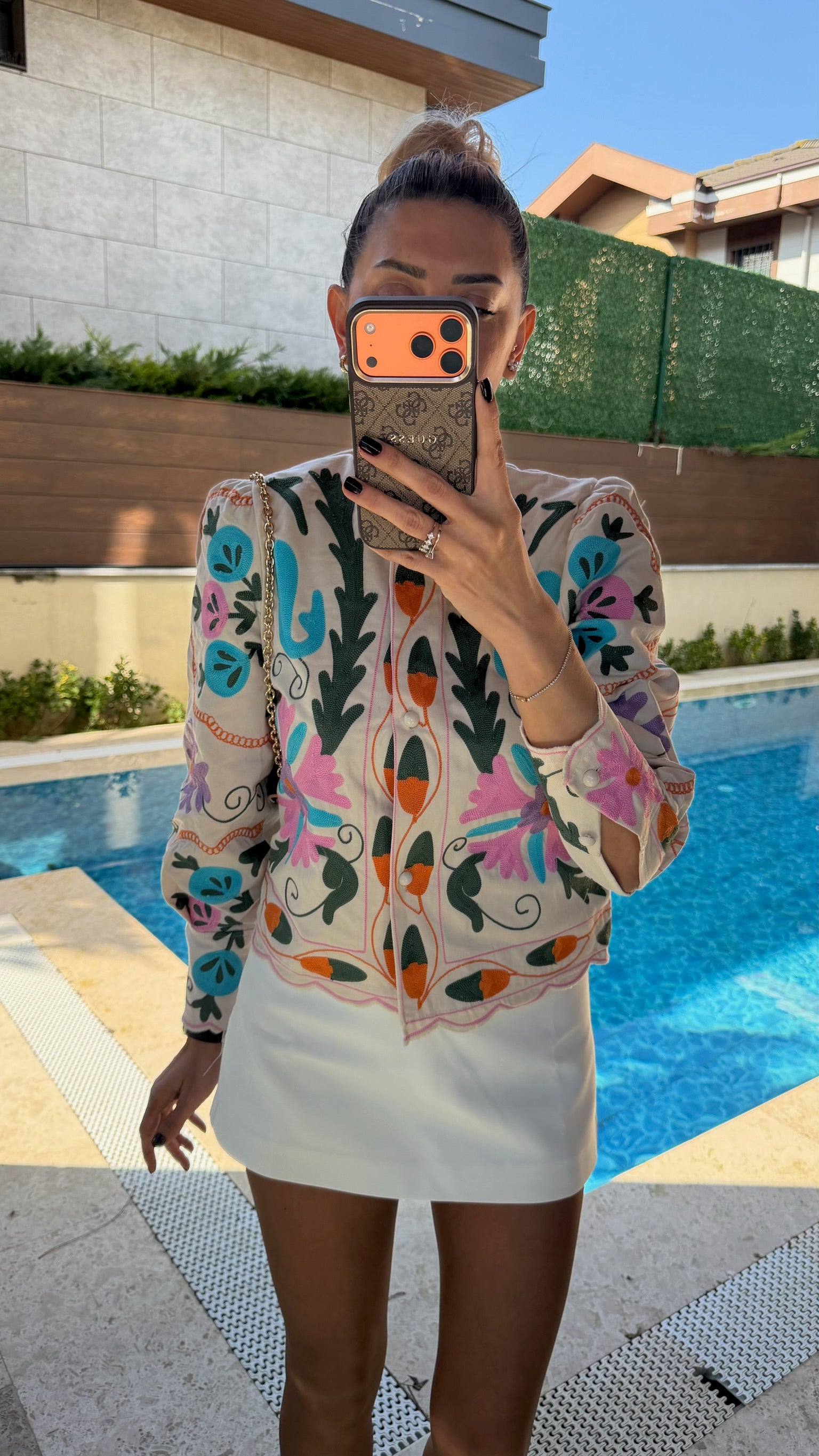 Renkli Nakış İşlemeli Uzun Kollu Ceket Ekru