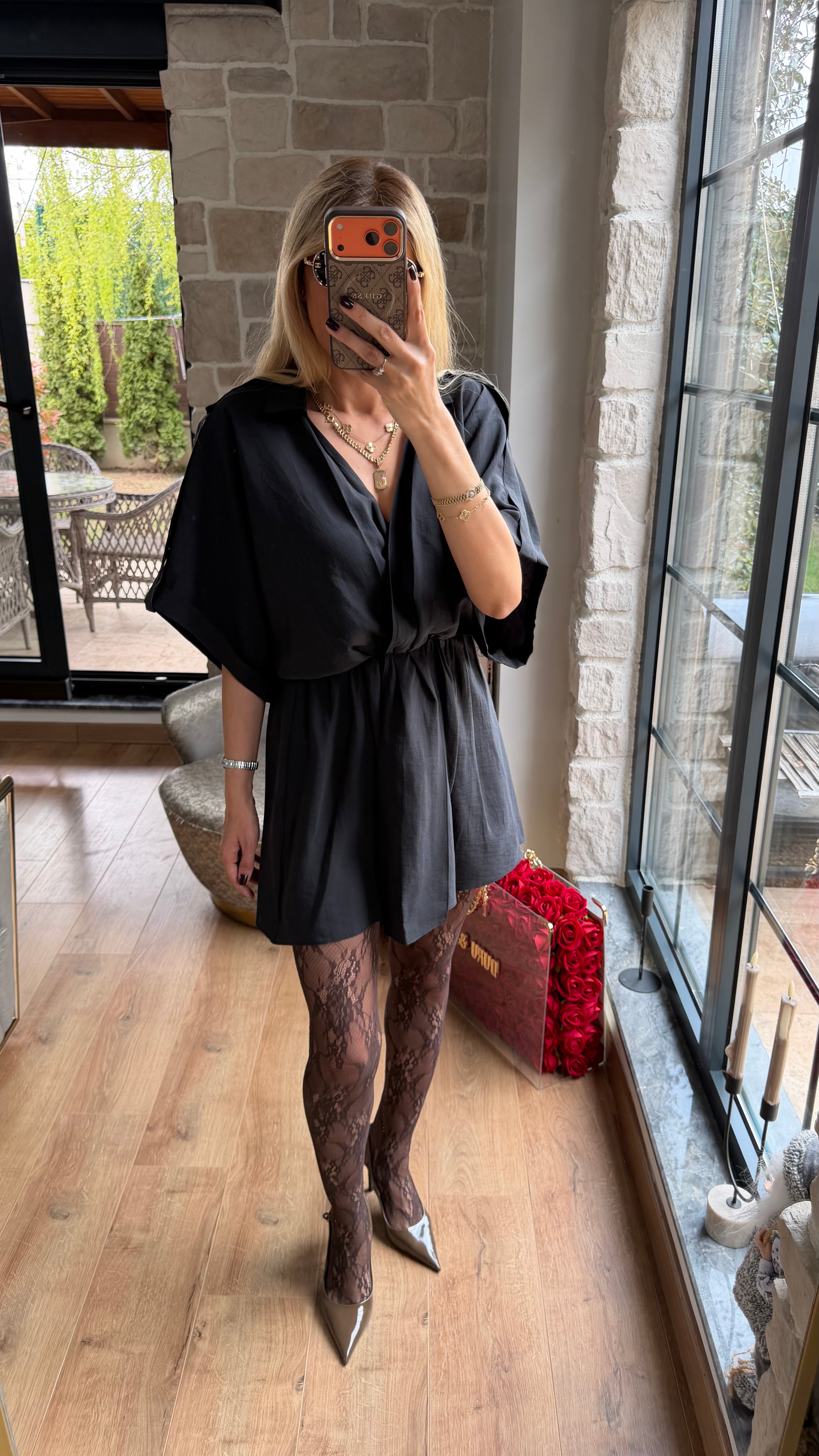 Modal V Yaka Belden Büzgülü Salaş Kesim Mini Elbise Siyah