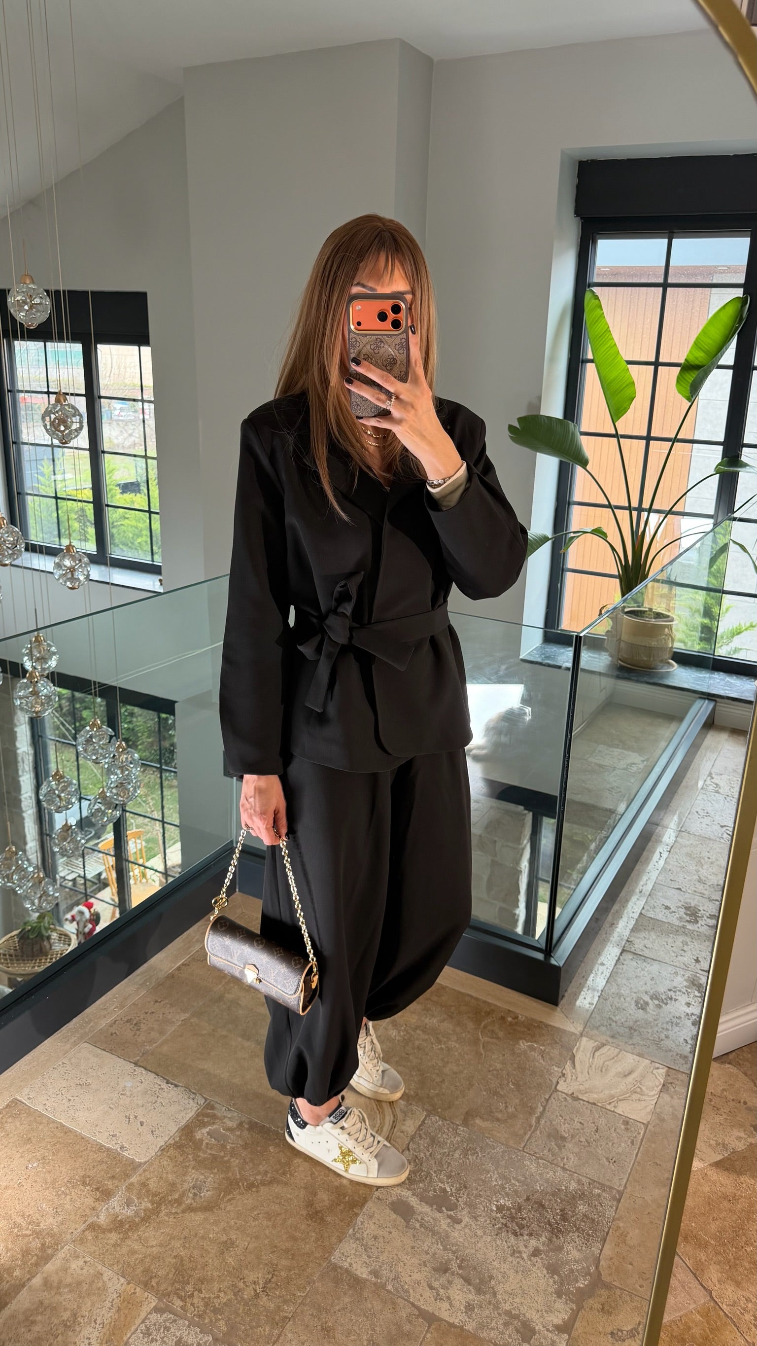 Kuşaklı Ceket Paçası Lastikli Pantolon İkili Takım Siyah