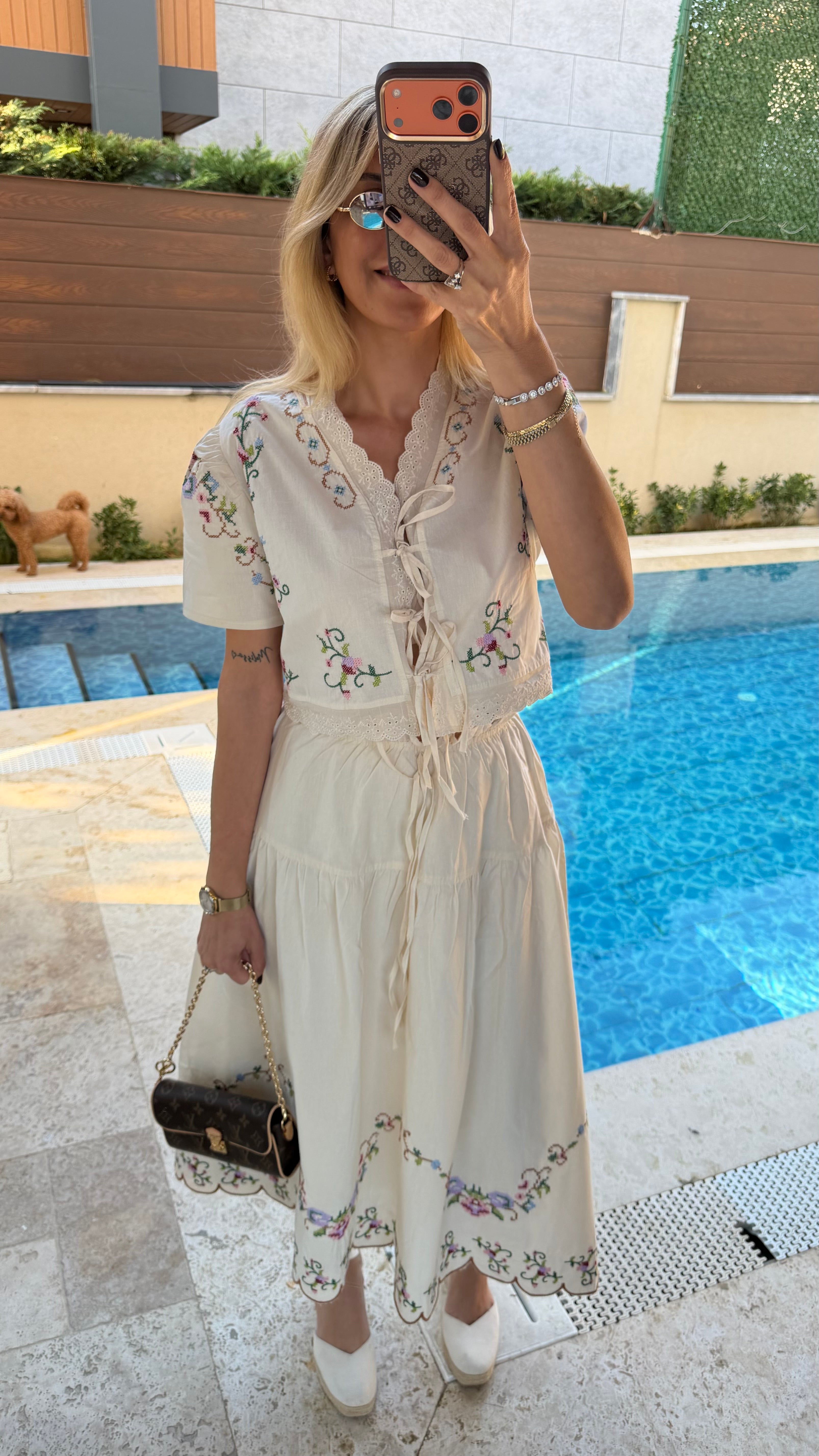 Tasarım Nakış İşlemeli Keten Takım