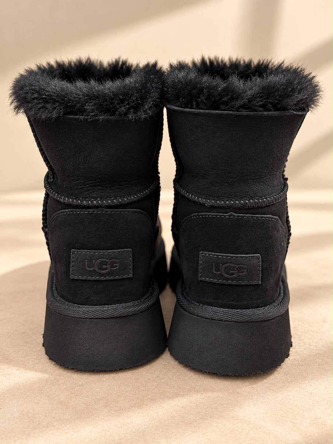 Ugg Siyah Kalın Taban Bot