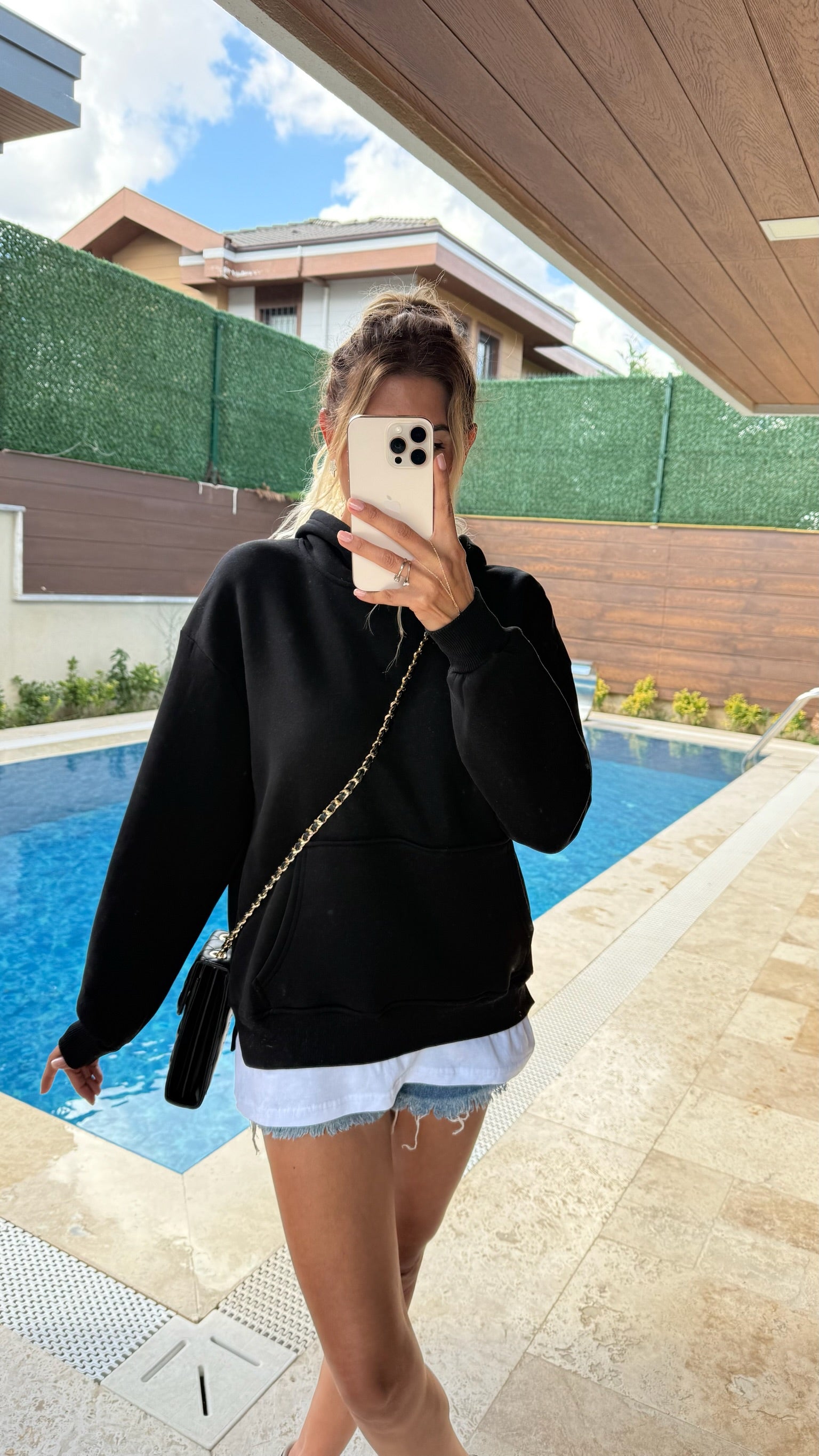 Tişört Detaylı Kapüşonlu Sweatshirt Siyah