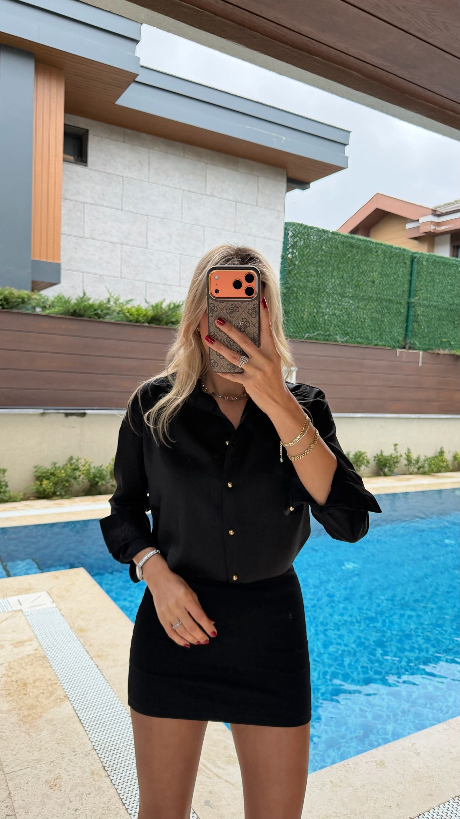 Kruvaze Yaka Gold Düğmeli Saten Gömlek Siyah