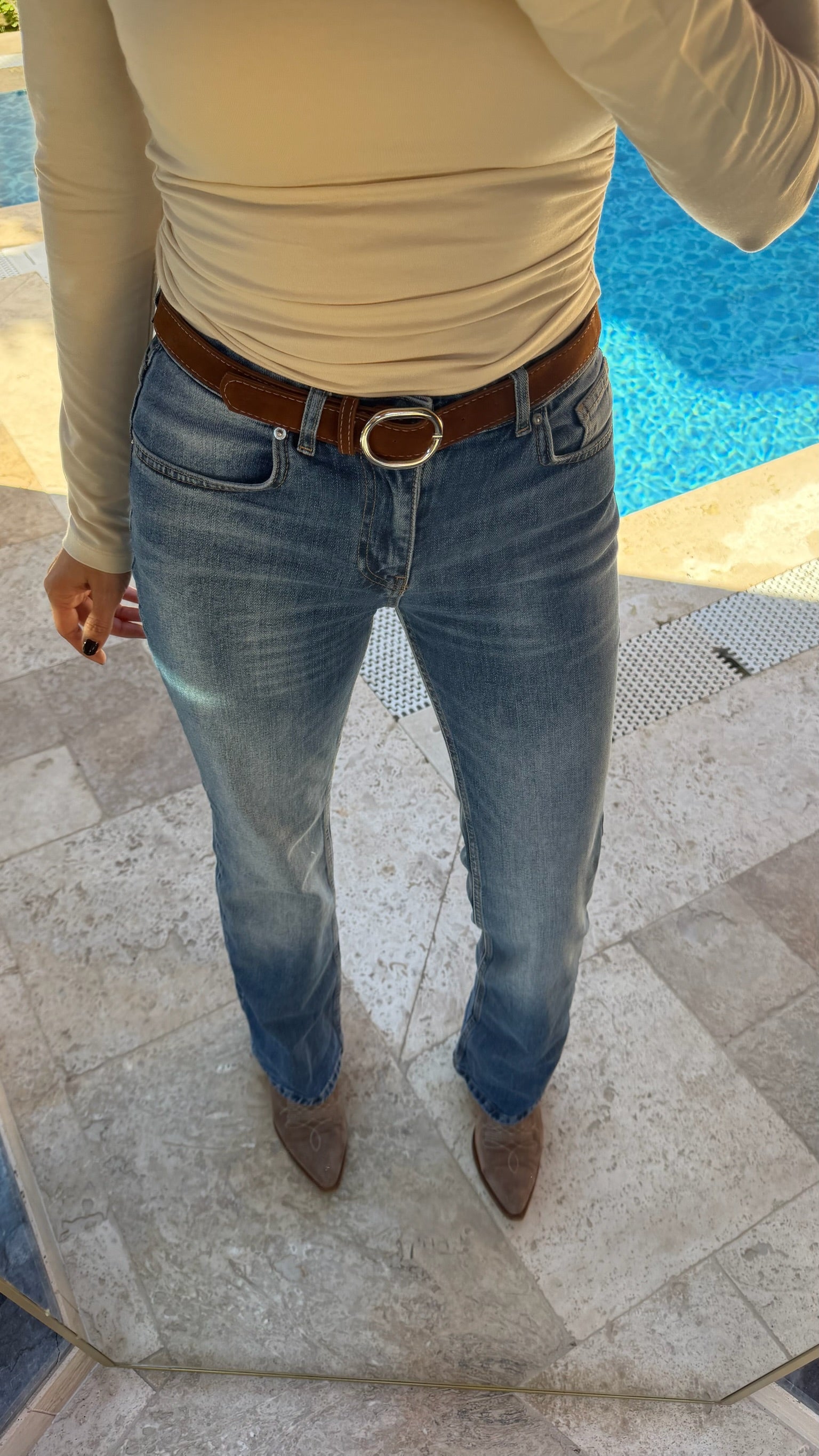 Dilvin Düşük Bel Kemerli Eskitme Pantolon