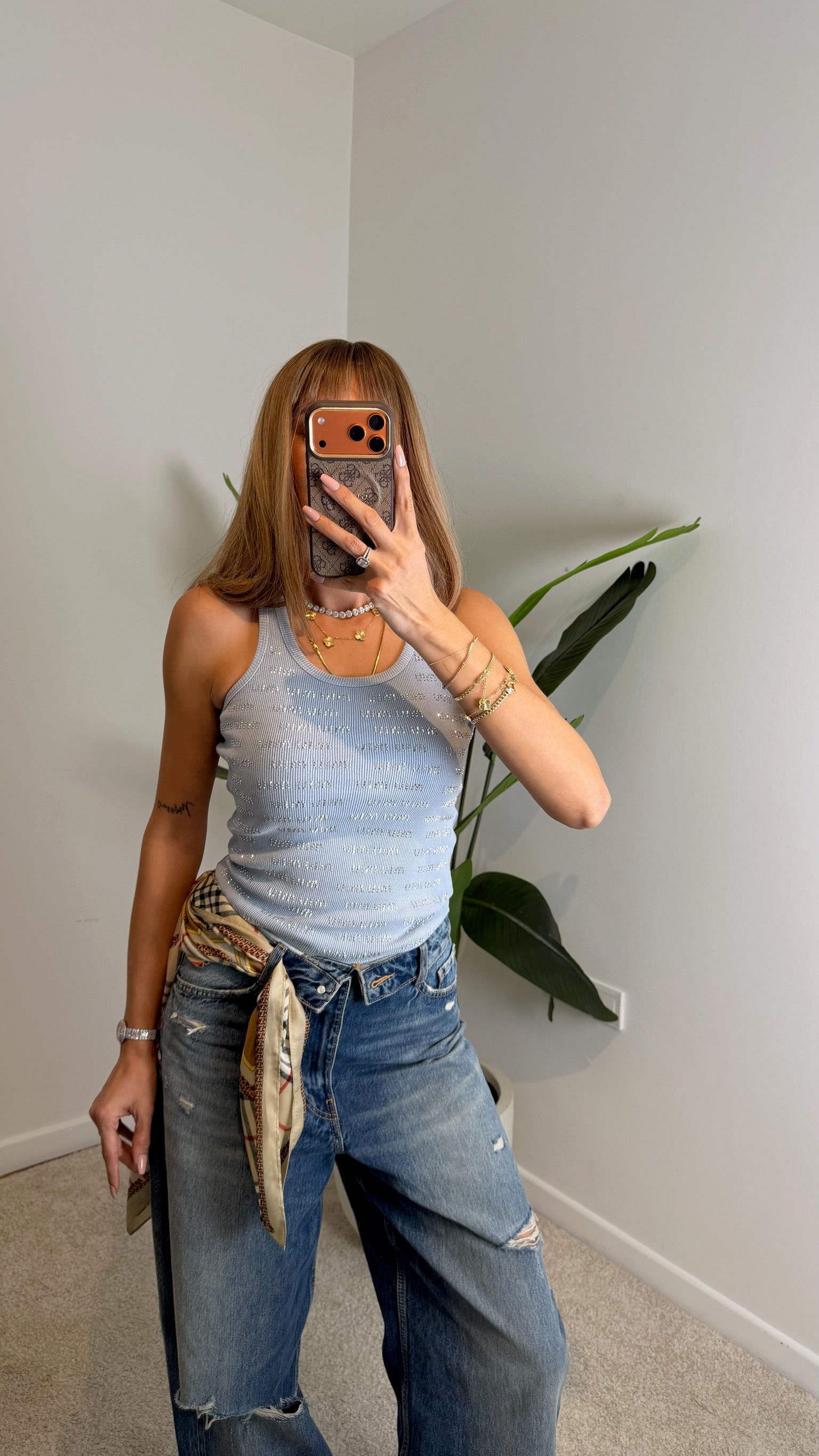 Yazılı Taş Detaylı Askılı Tişört Mavi