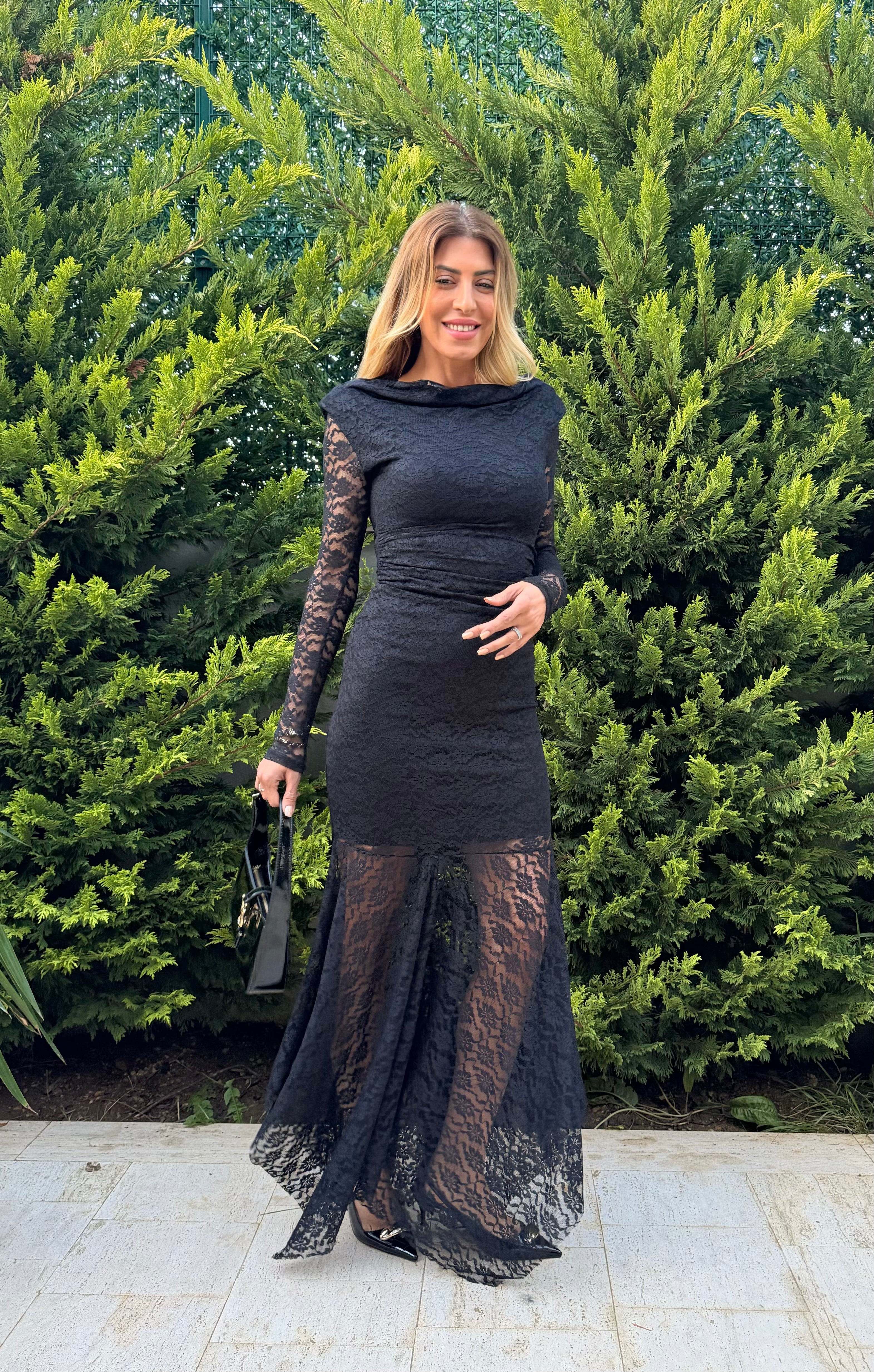 Olaa Dantelli Omuz Vatkalı Elbise Siyah