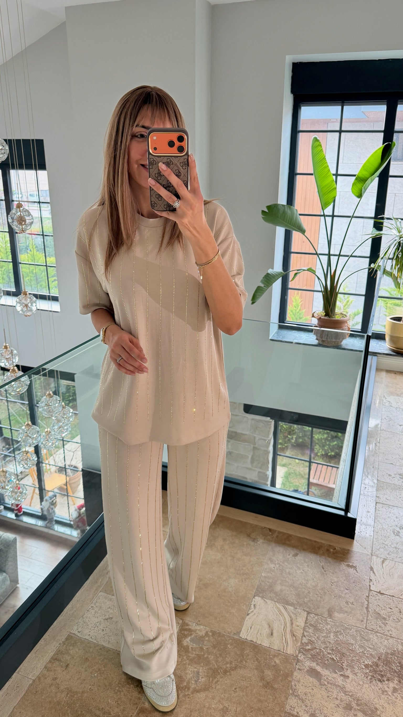 Şerit Taş Detaylı İkili Tişört Takım Bej