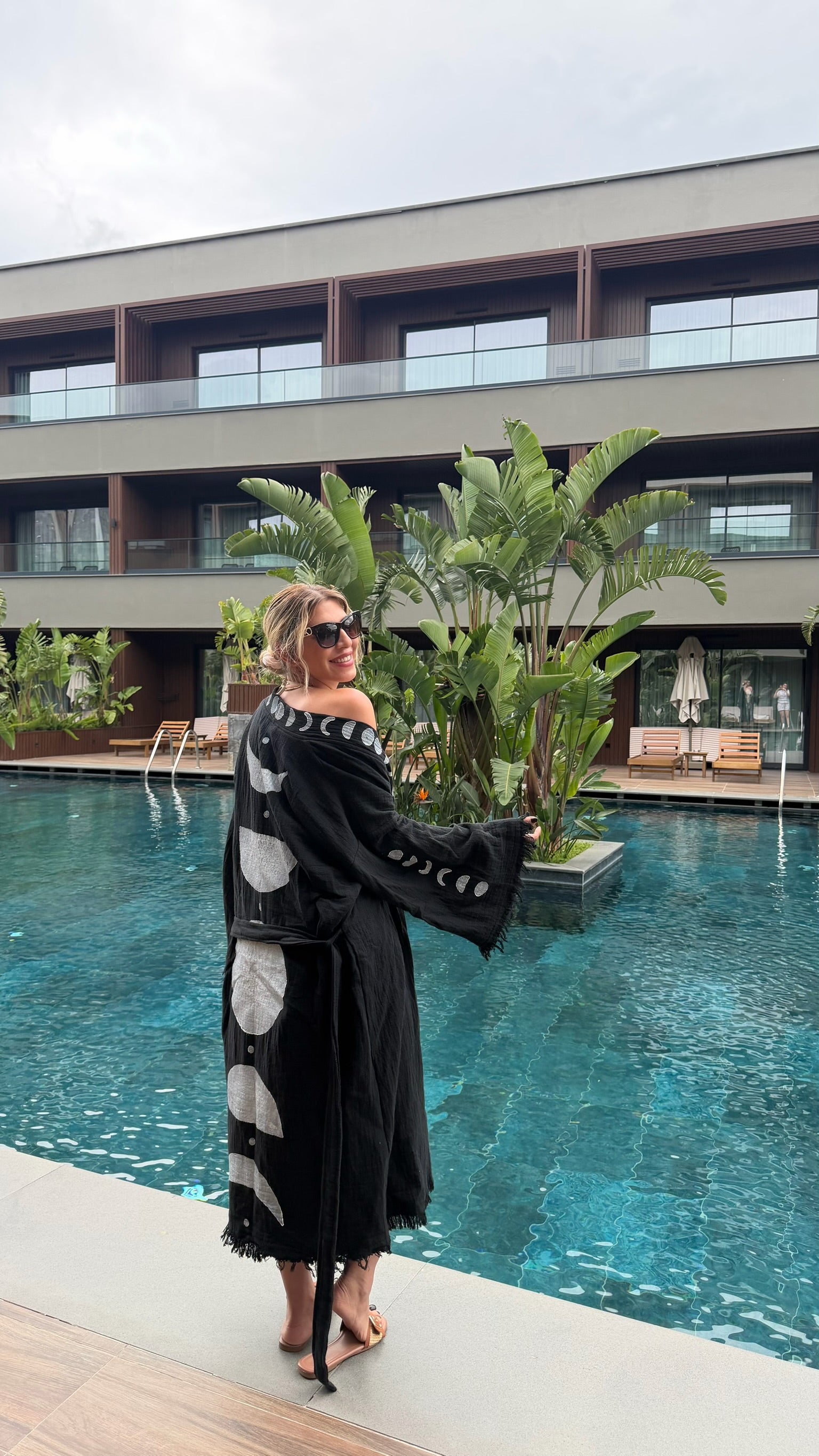 Moon Kuşaklı Siyah Kimono