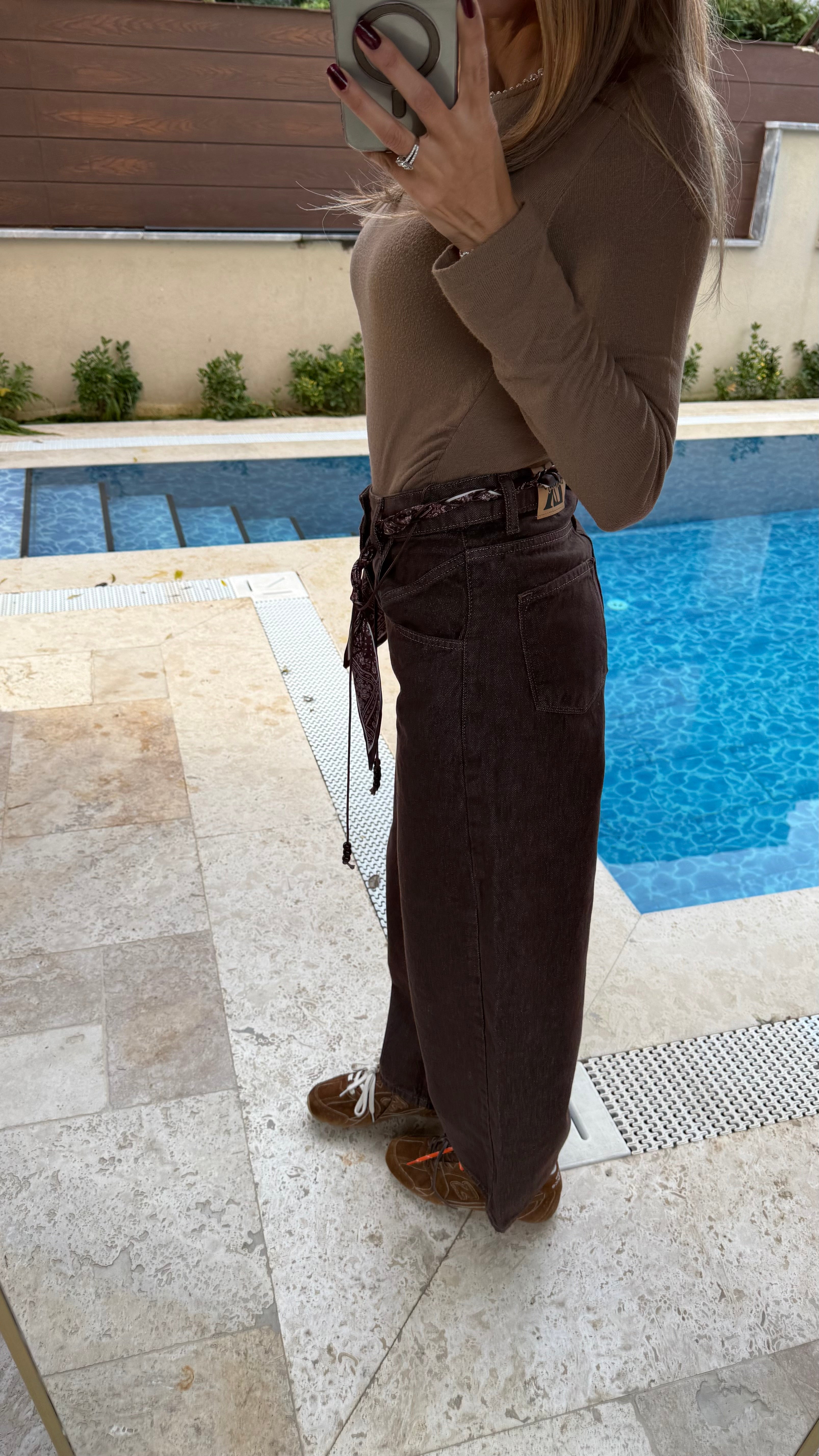 Fular Detaylı Mom Jean Acı Kahve