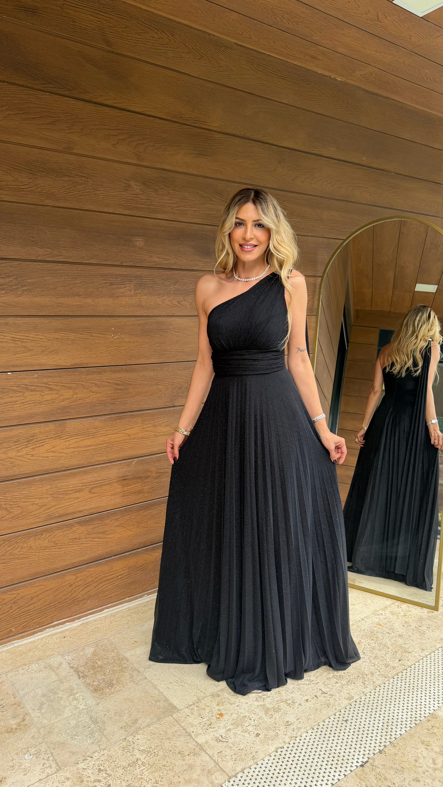 Tek Omuz Detaylı Uzun Abiye Elbise Siyah