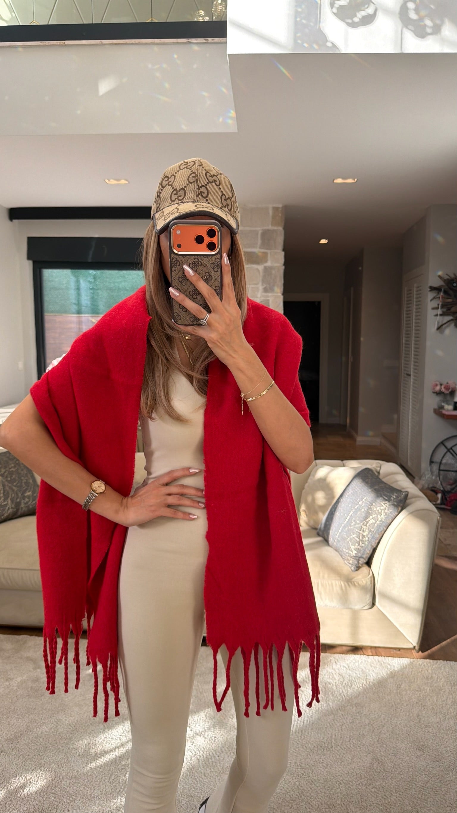 Kırmızı Saçak Uçlu Yumuşak Dokulu Şal