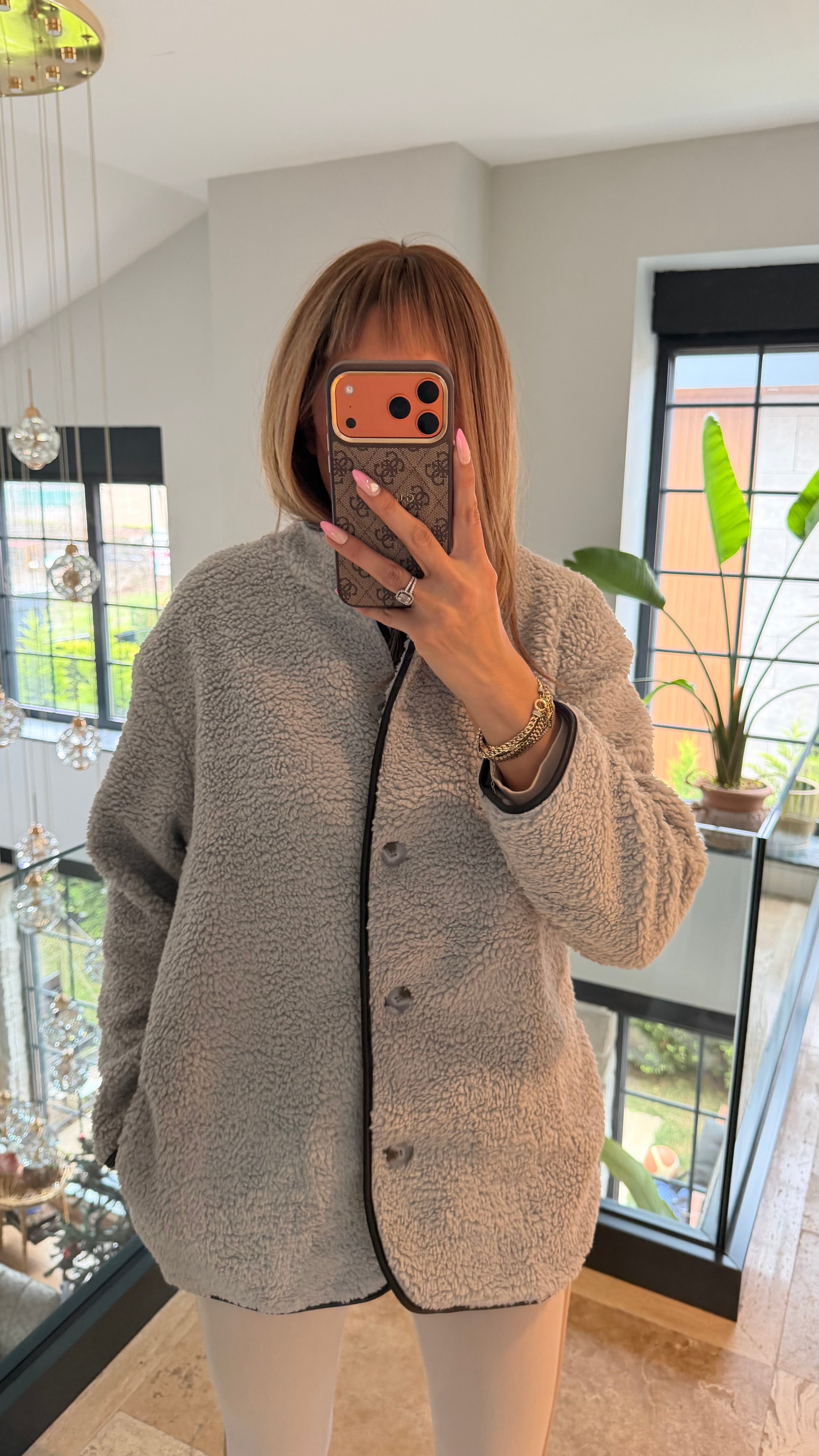 Düğmeli Deri Detaylı Peluş Oversize Ceket Gri