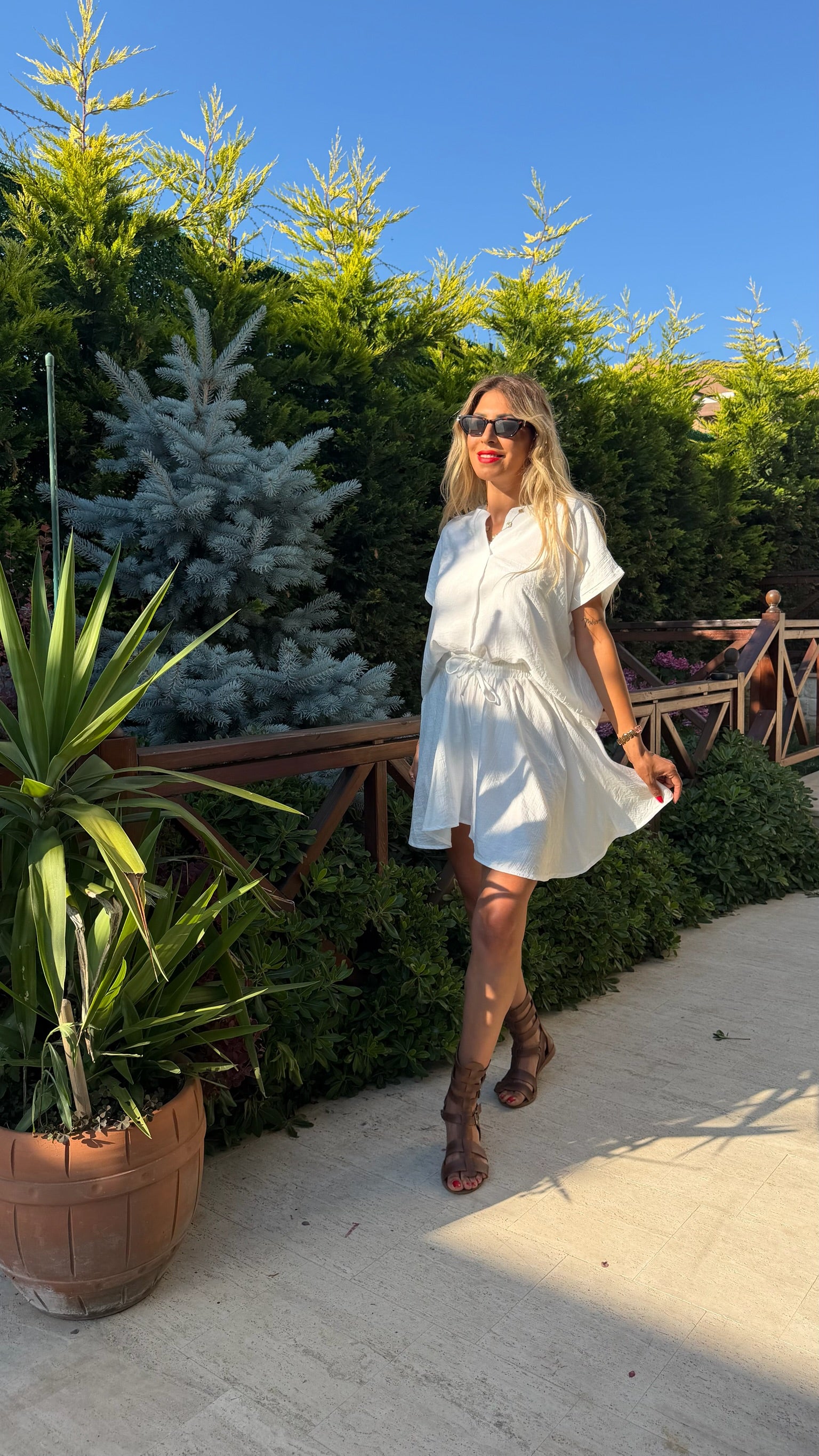 Aurelia Salaş Kesim Gömlek Şort Etek Beyaz