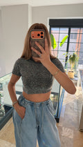 Kısa Kollu Taşlı Crop