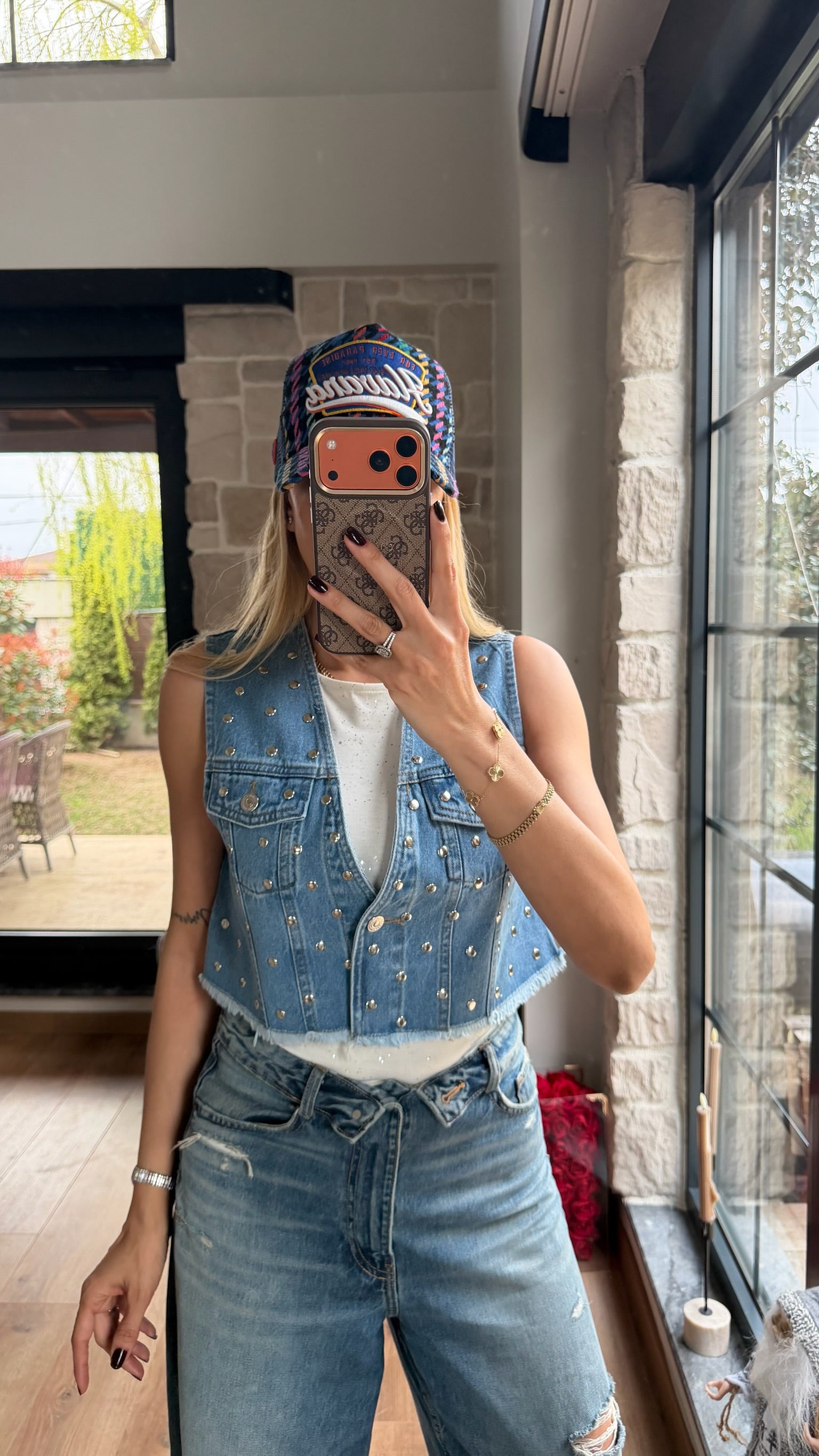 Zımba Detaylı Cepli Düğmeli Açık Kot Yelek