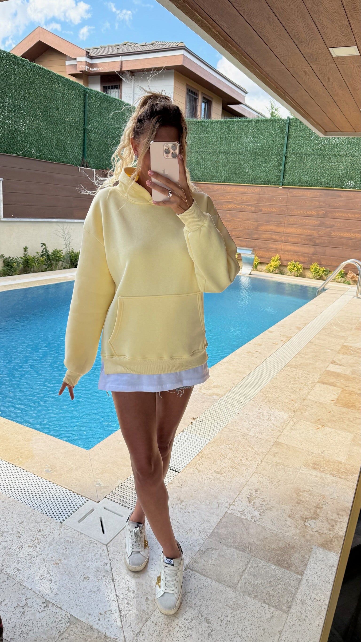 Tişört Detaylı Kapüşonlu Sweatshirt Sarı