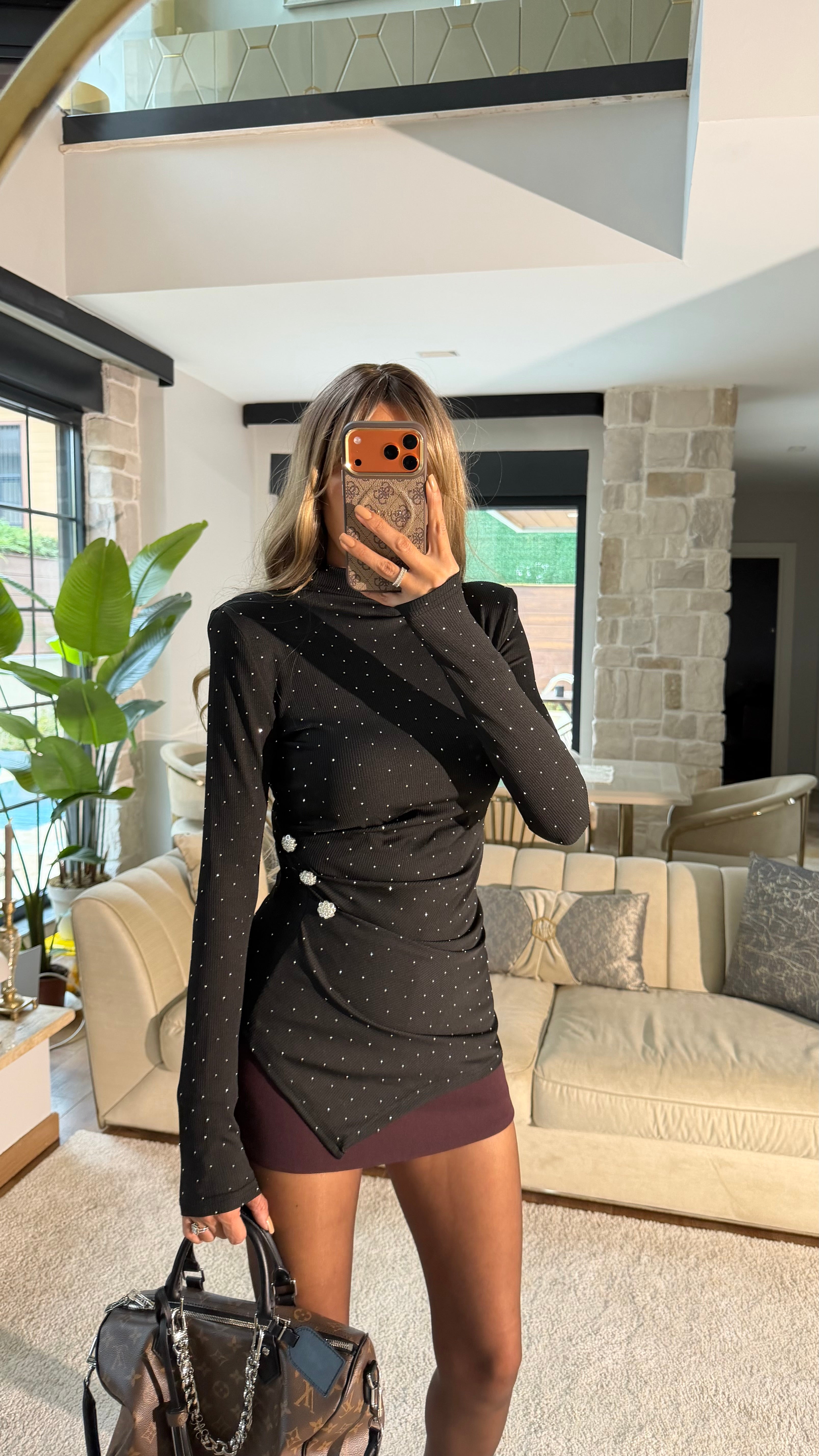 Dik Yaka Omuz Vatkalı Taşlı Bluz Siyah