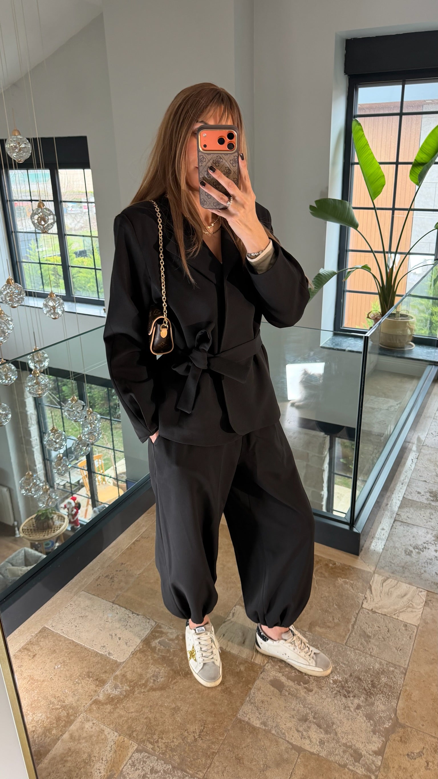 Kuşaklı Ceket Paçası Lastikli Pantolon İkili Takım Siyah