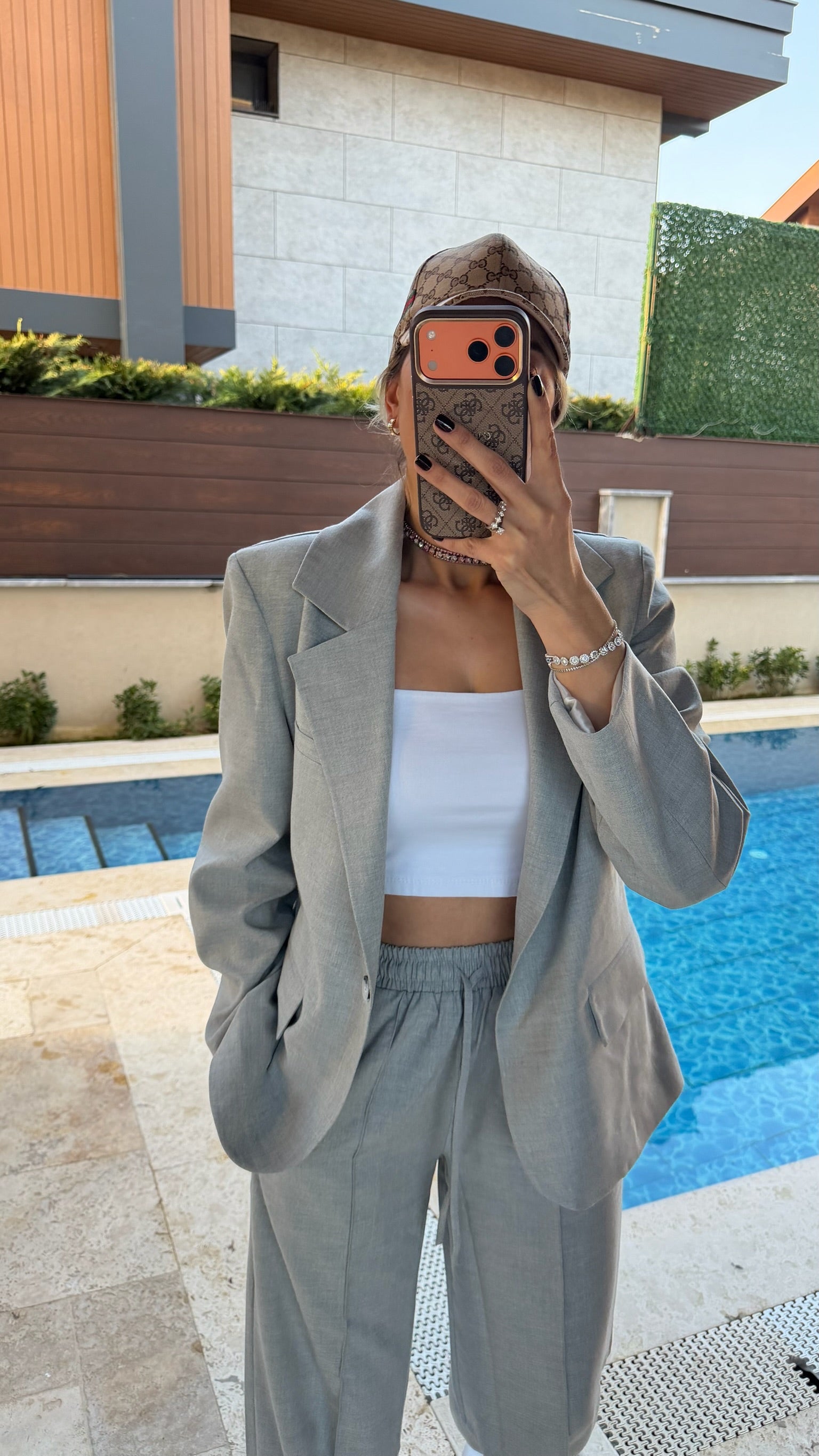 Gömlek Detaylı Açık Arkalı Blazer Ceket Pantolon Takım Gri