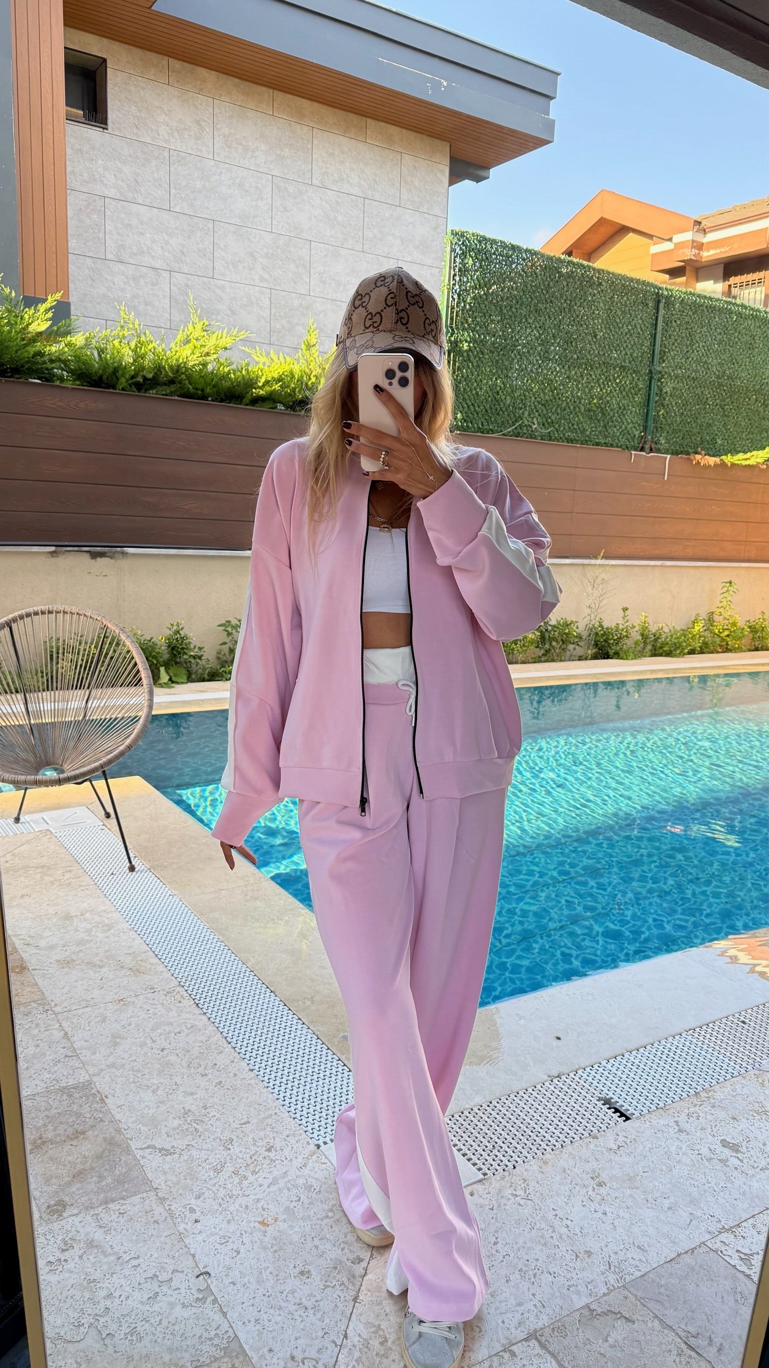 Pembe Modal Şerit Detaylı İkili Takım