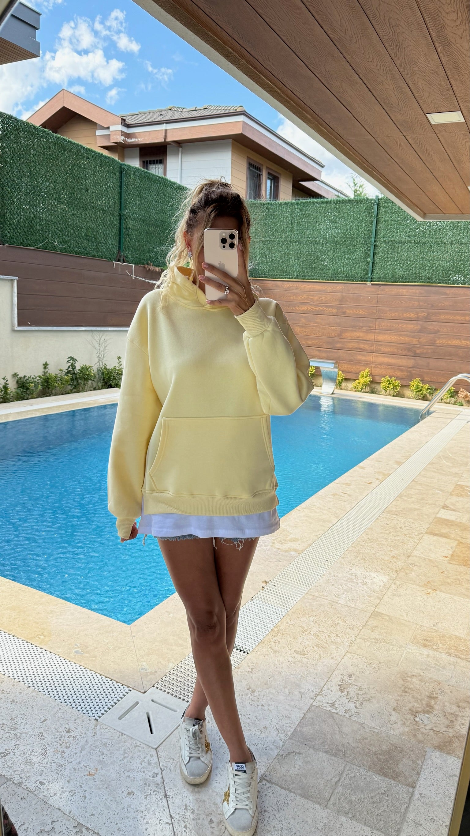 Tişört Detaylı Kapüşonlu Sweatshirt Sarı